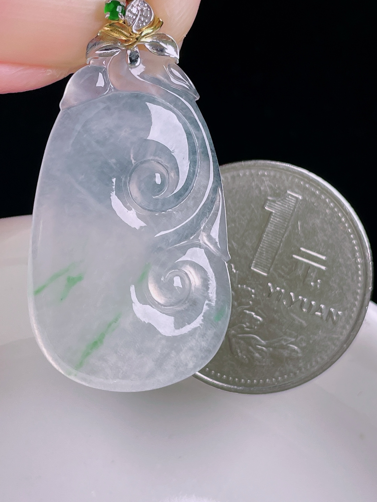 ️如意，18k镶嵌，老种起光，细底通透，尺寸：37.6裸石33.2/19.6/3.4mm0927