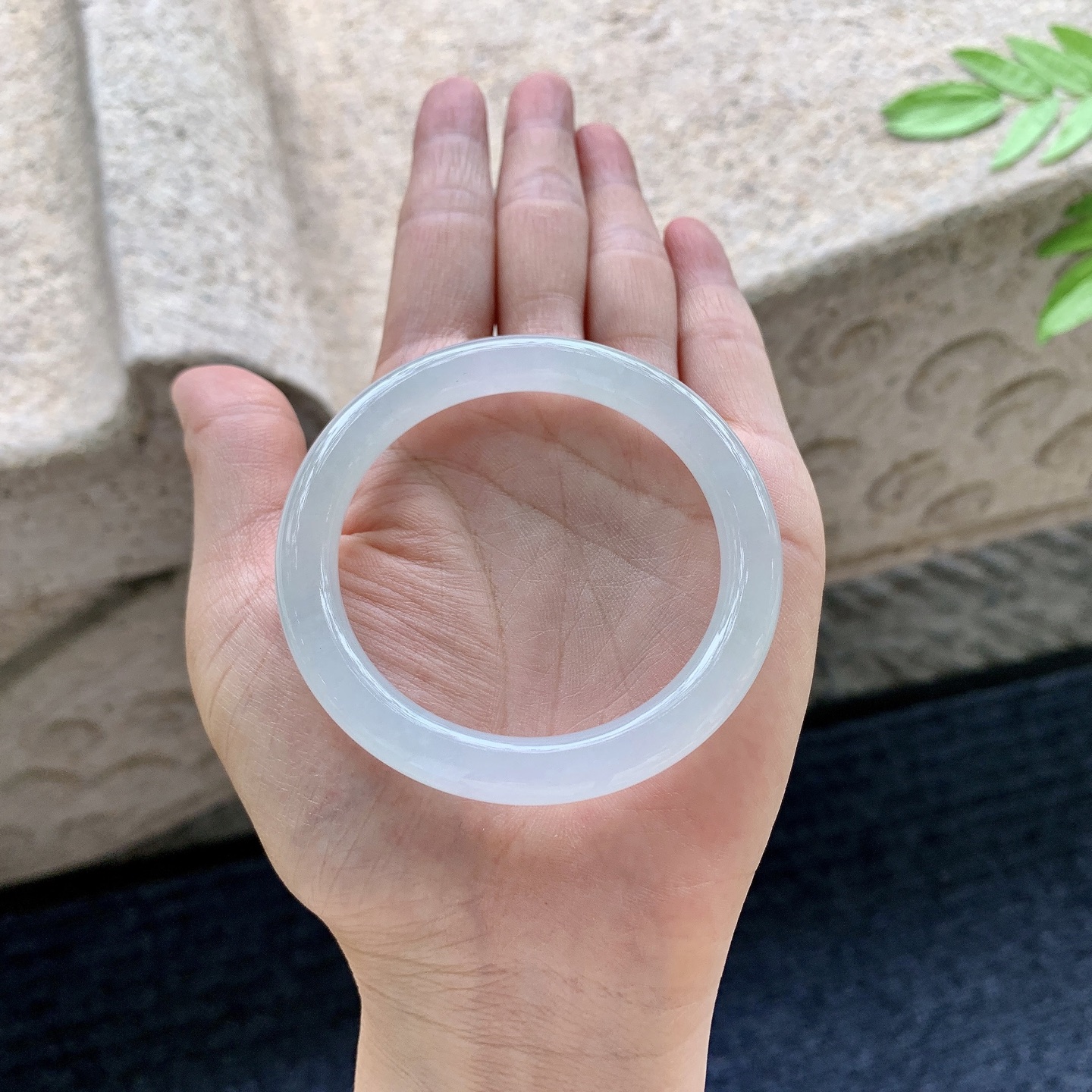 圆条50 51 圈口51/7.8/7.8 编码HJ090680 糯冰晴底，水润，种老，细腻，无裂