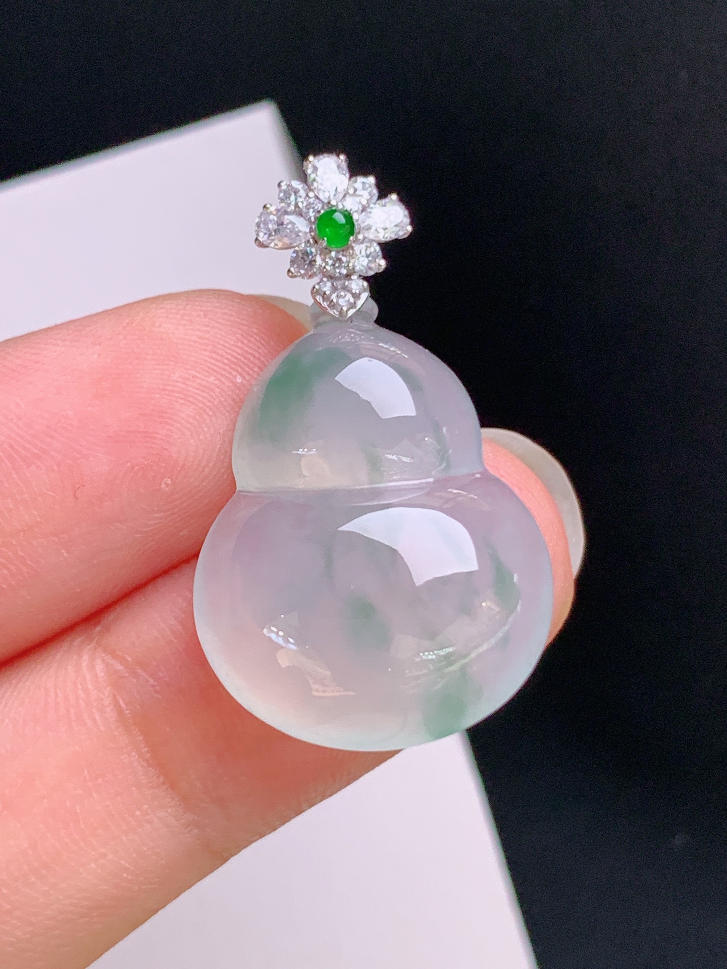 ️ 冰种飘花葫芦吊坠，18K金钻镶嵌，冰感十足，花色鲜活 530923