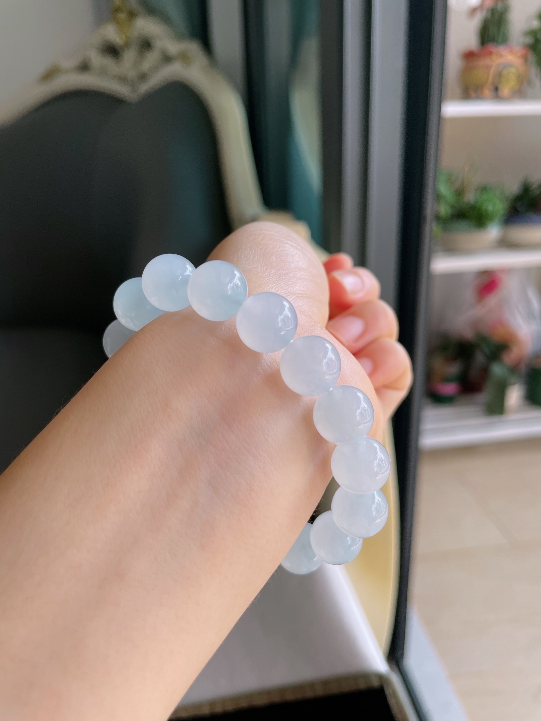 缅甸天然翡翠A货，冰种白冰手串，尺寸：11.8mm。【编4727】