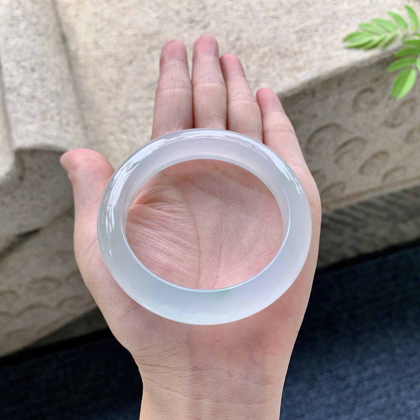 正圈53 54 圈口54.8/11.5/9.1 编码GJ092537 冰种，清透，水润，种老，细腻，