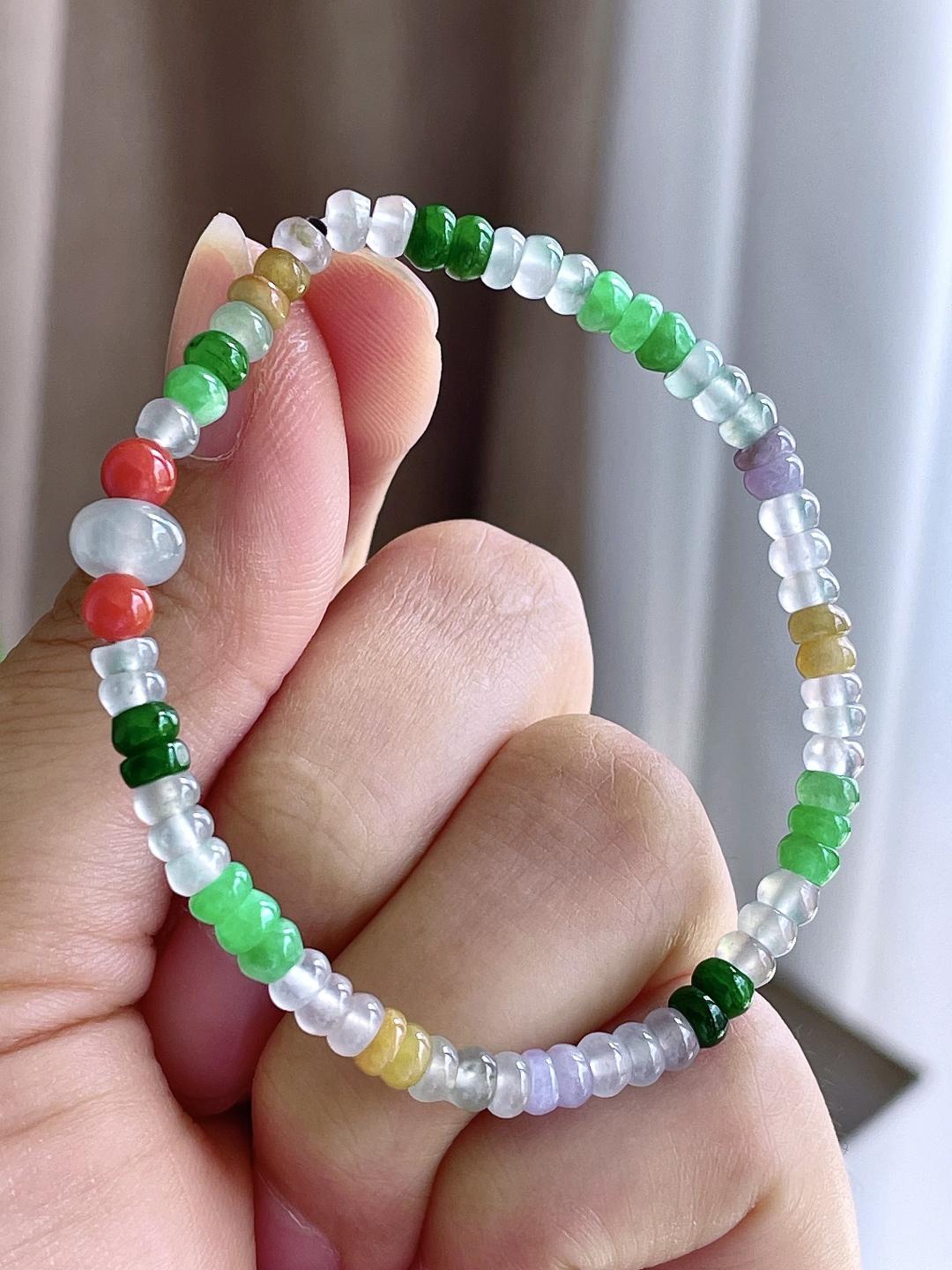 【珠子】冰多宝手串算盘珠珠子手串 【说明】缅甸 性比高 【尺寸】7.4-4.5mm 【重量】6.8