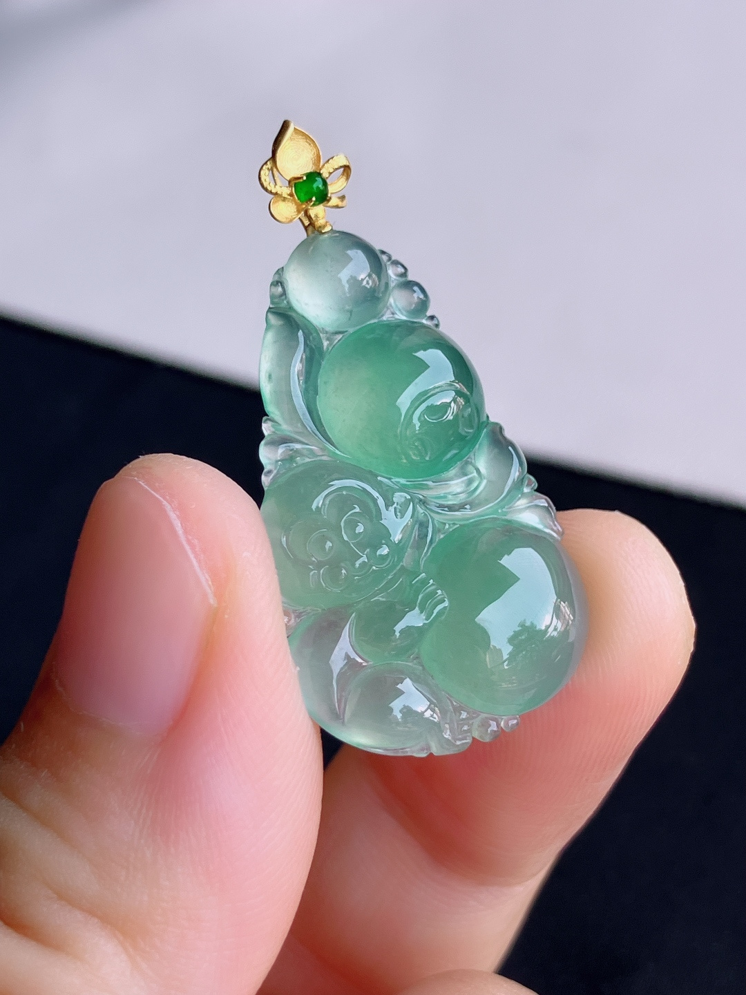 ️，底色灵猴献寿，晶莹剔透，尺寸35.8/30.6/18.6/4/自然光实拍