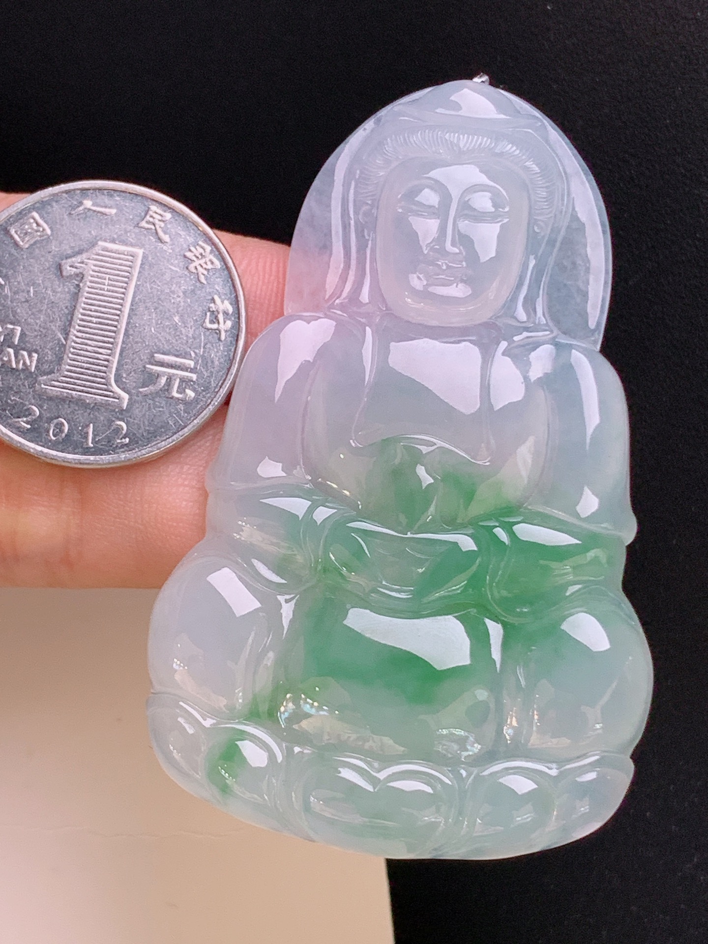 ️ 冰种飘花观音，冰透起胶，色泽清新，线条流畅 裸石64.3-40.5-6.1 11