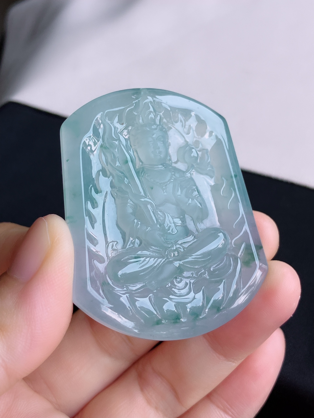 ️底色虚空藏观音，晶莹剔透，尺寸 54.6/44/6/自然光实拍