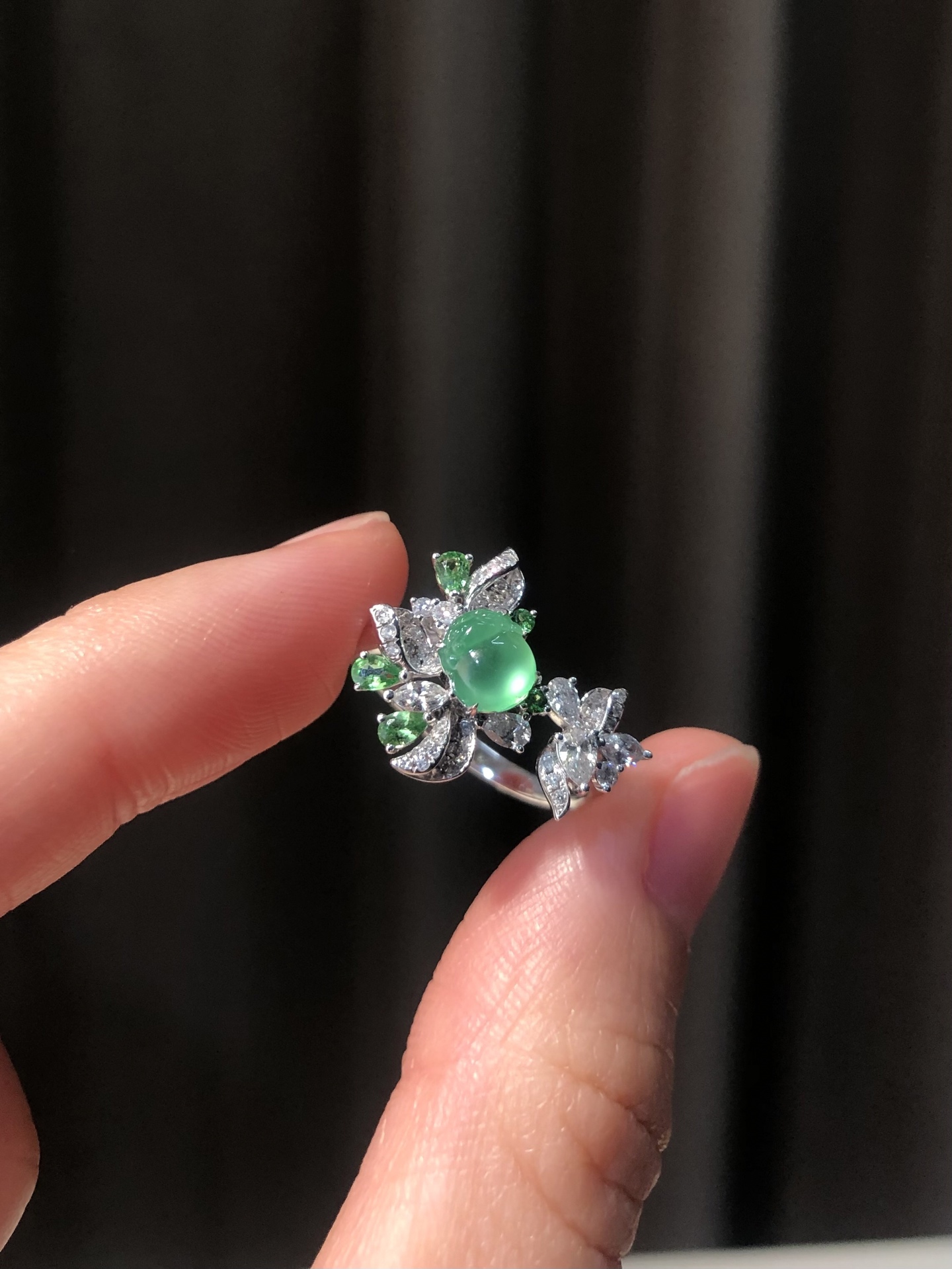 ️ 18k【金镶嵌冰绿金蟾戒指】 尺寸：14.7×19.2×5.4 裸石6.1×5.6