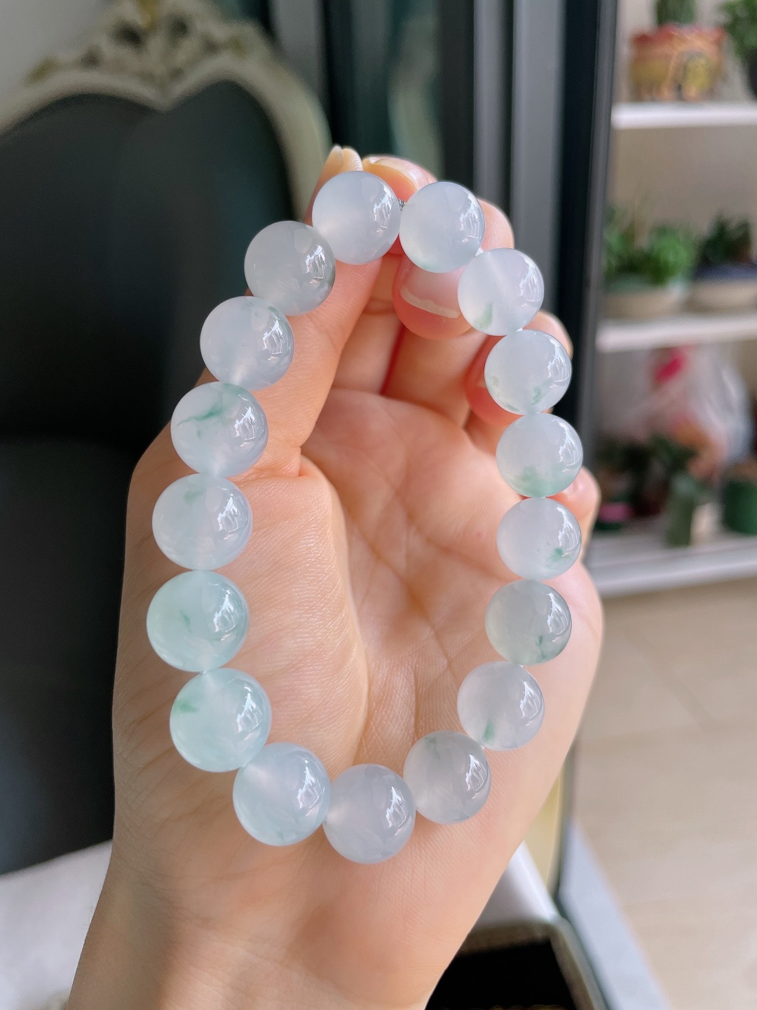 ️，缅甸天然翡翠A货，冰种飘花手链，尺寸：11.8mm。【编4724】