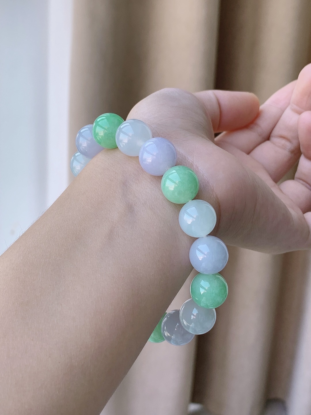 【珠子】冰双彩手串圆珠珠子手串 【说明】缅甸 性比高 果绿 【尺寸】12.6mm 【重量】61.8