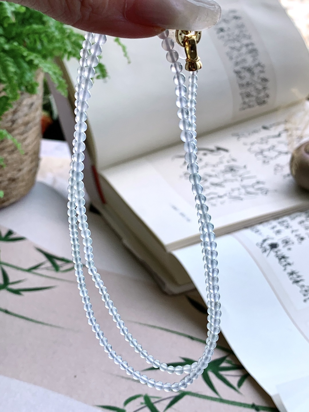 【珠子】️冰种珠链圆珠子珠链 【说明】缅甸 性比高 【尺寸】2.7mm，31cm 【重量】12.2克