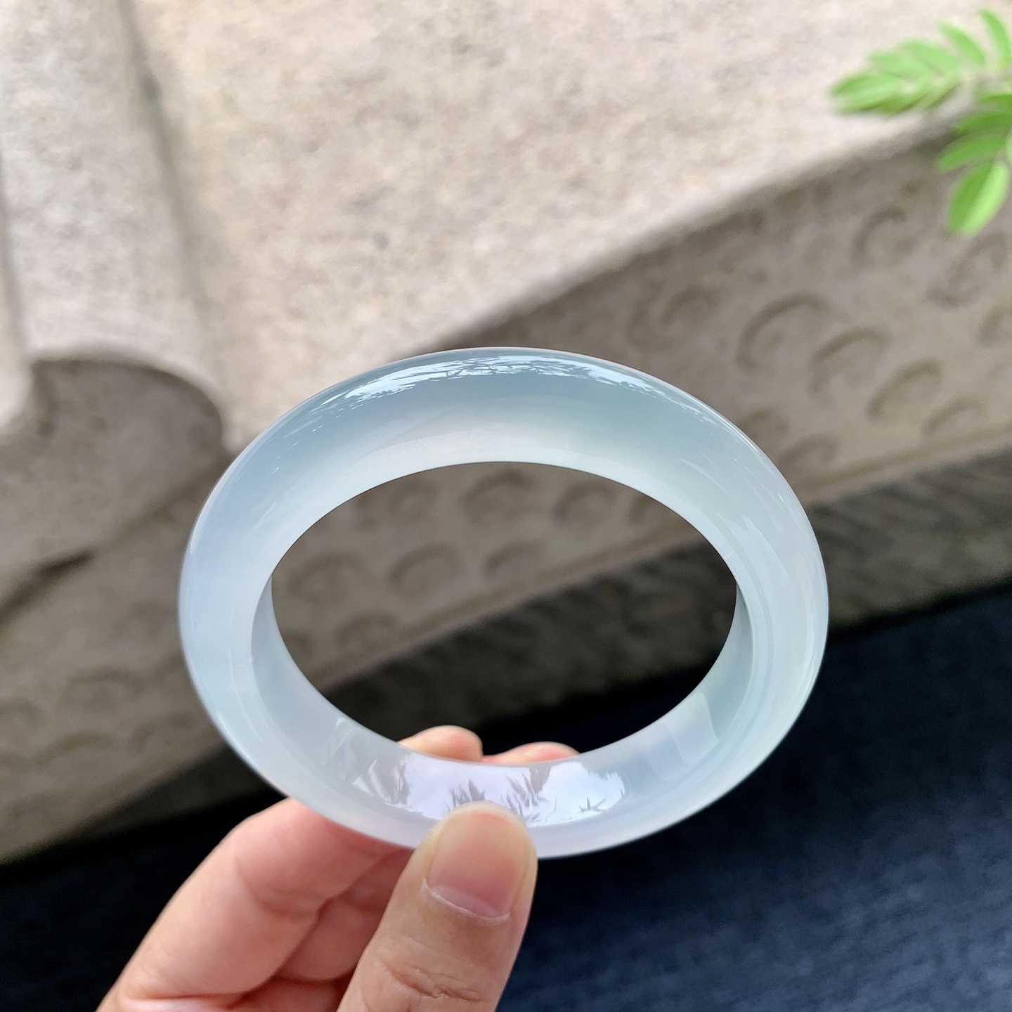 正圈53 54 圈口54.8/11.5/9.1 编码GJ092537 冰种，清透，水润，种老，细腻，无裂