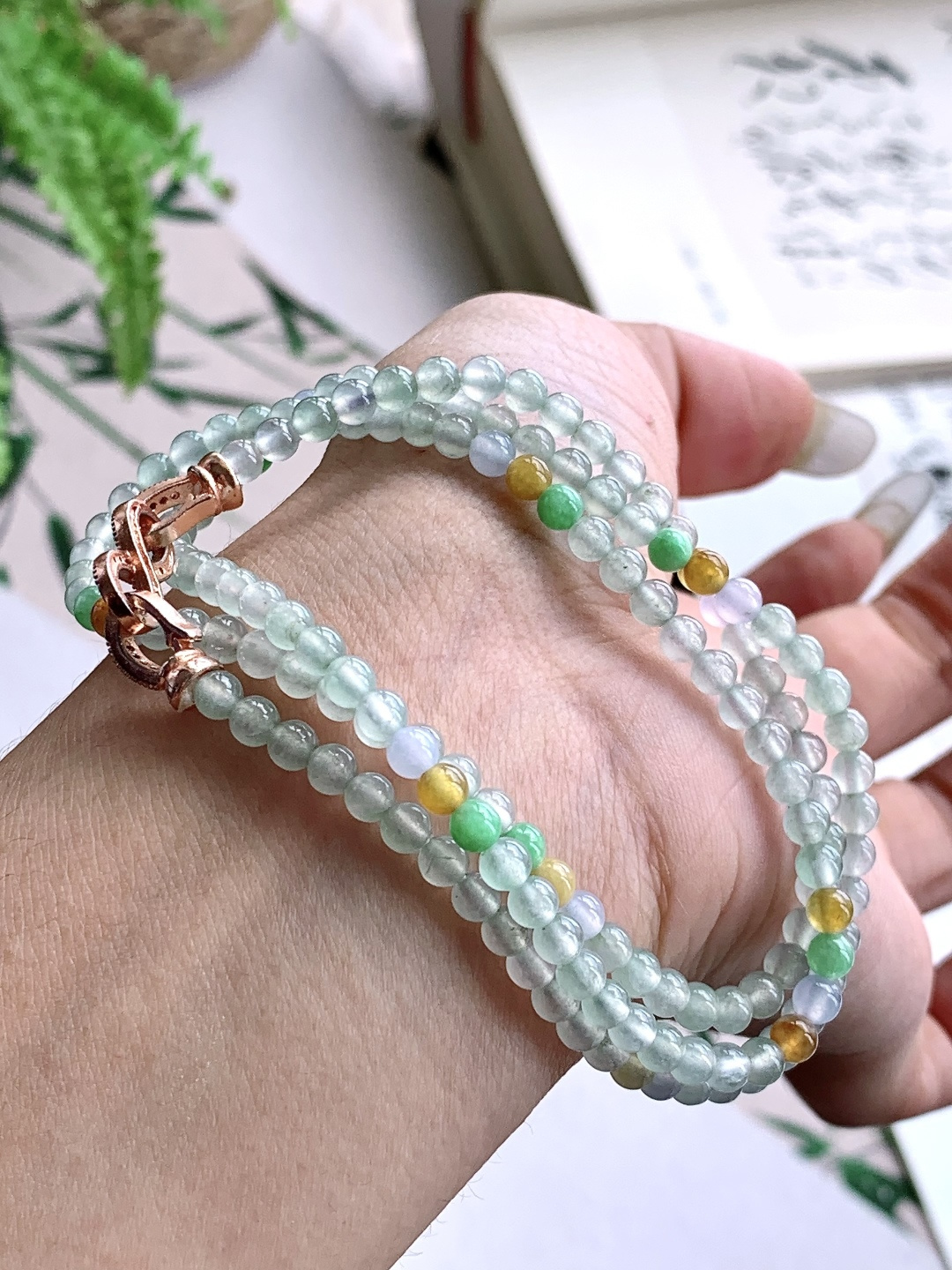 【珠子】️冰多宝珠链圆珠子珠链 【说明】缅甸 性比高 【尺寸】3.8mm，31cm 【重量】17.4克