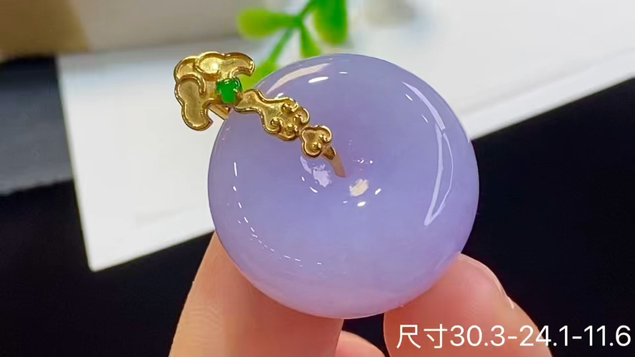 ️18k金+钻吊坠，无裂，30.3-24.1-11.6