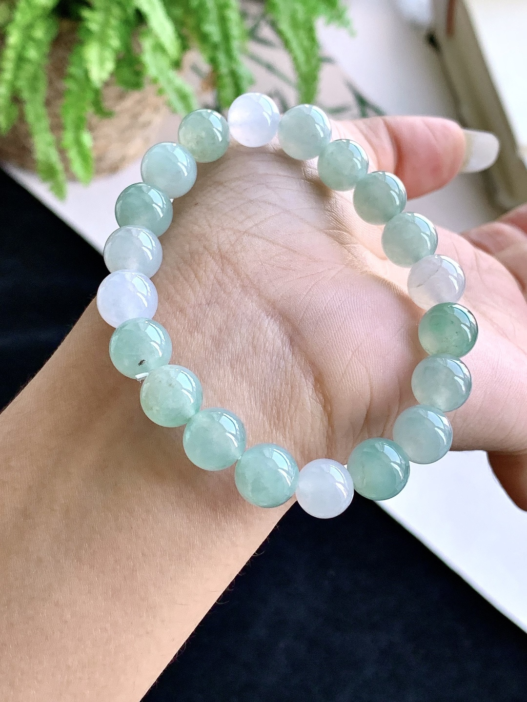 【珠子】️冰晴水手串圆珠子手串 【说明】缅甸 性比高 【尺寸】9.9mm 【重量】32克
