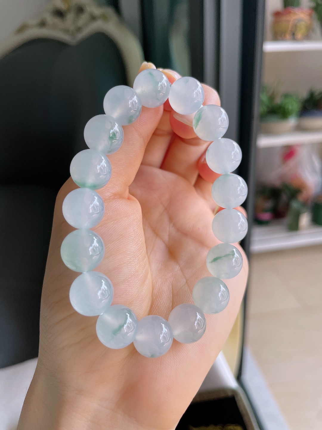 ️，缅甸天然翡翠A货，冰种飘花手链，尺寸：11.8mm。【编4724】