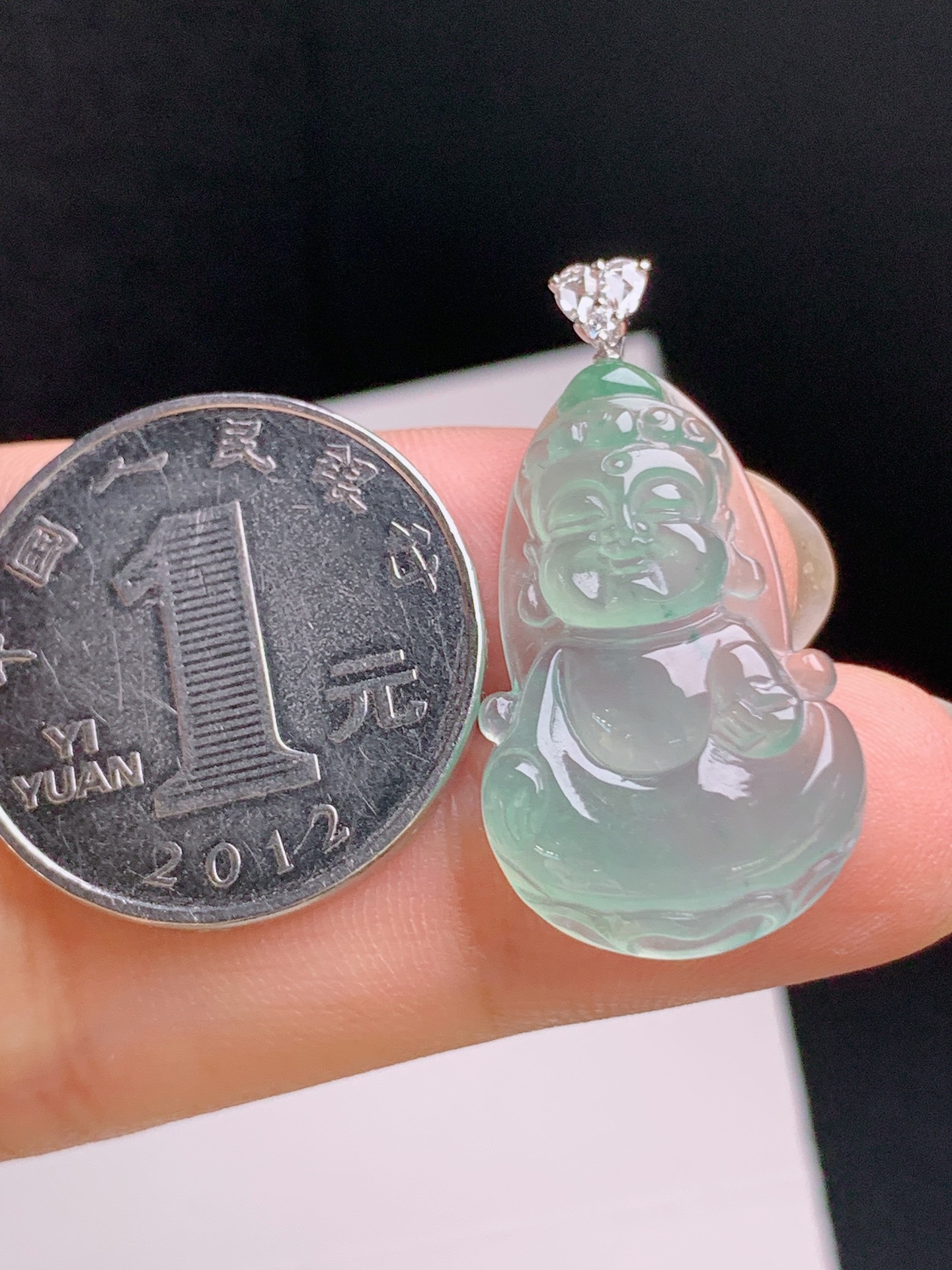 ️ 冰种晴水宝宝佛吊坠，18K金钻镶，胶感十足，色泽清新，裸石27-16.6-4.632.2，080924