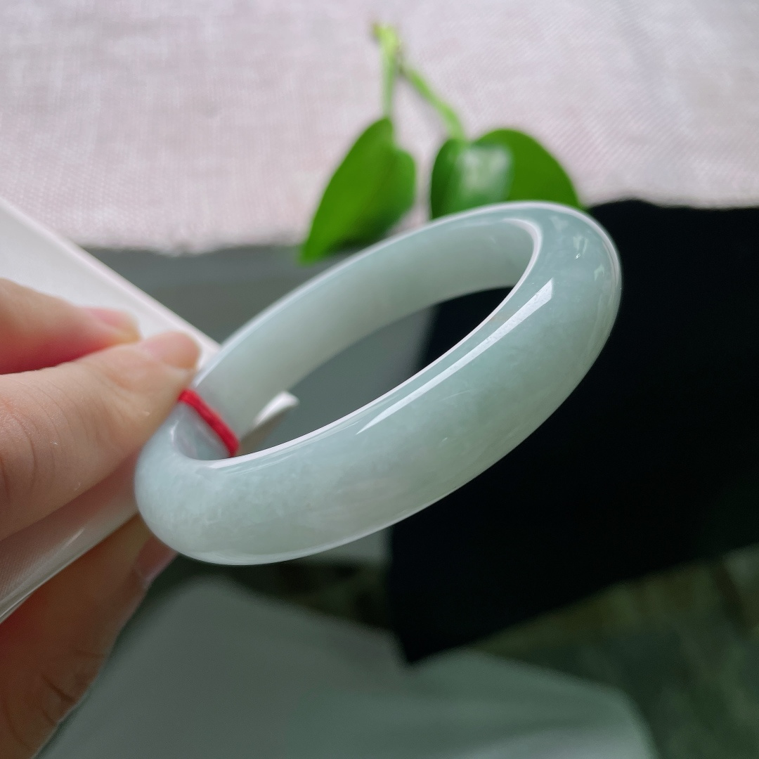 52.9/12/8.6，淡绿底正圈，棉线，水润细腻，色调柔和，没有浓烈色彩，是清淡耐看的东方美感。ss59472a
