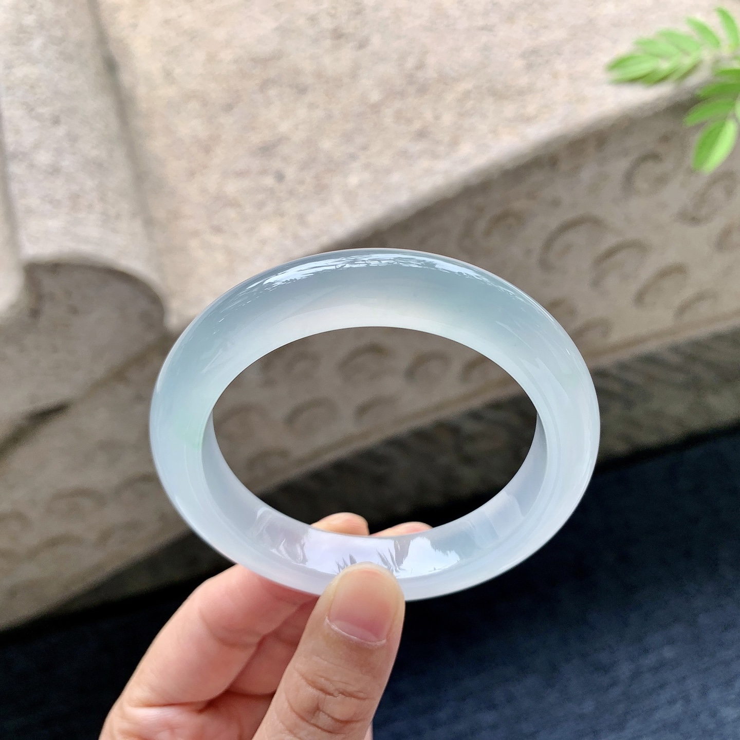 正圈53 54 圈口54.8/11.5/9.1 编码GJ092537 冰种，清透，水润，种老，细腻，无裂