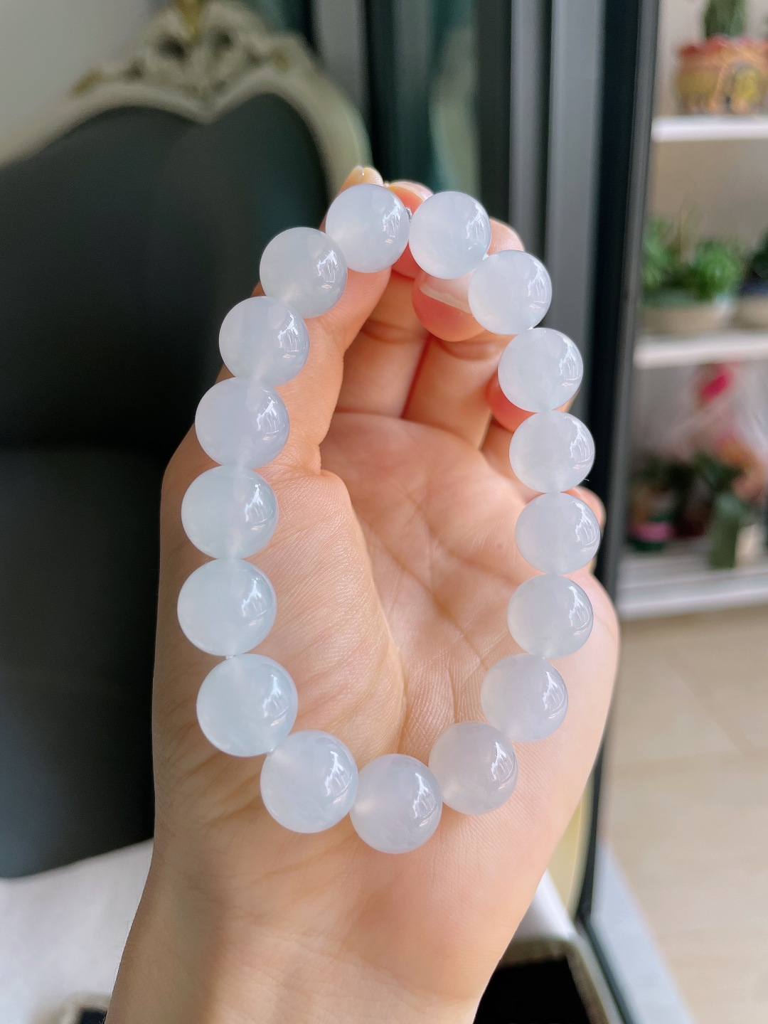 缅甸天然翡翠A货，冰种白冰手串，尺寸：11.8mm。【编4727】