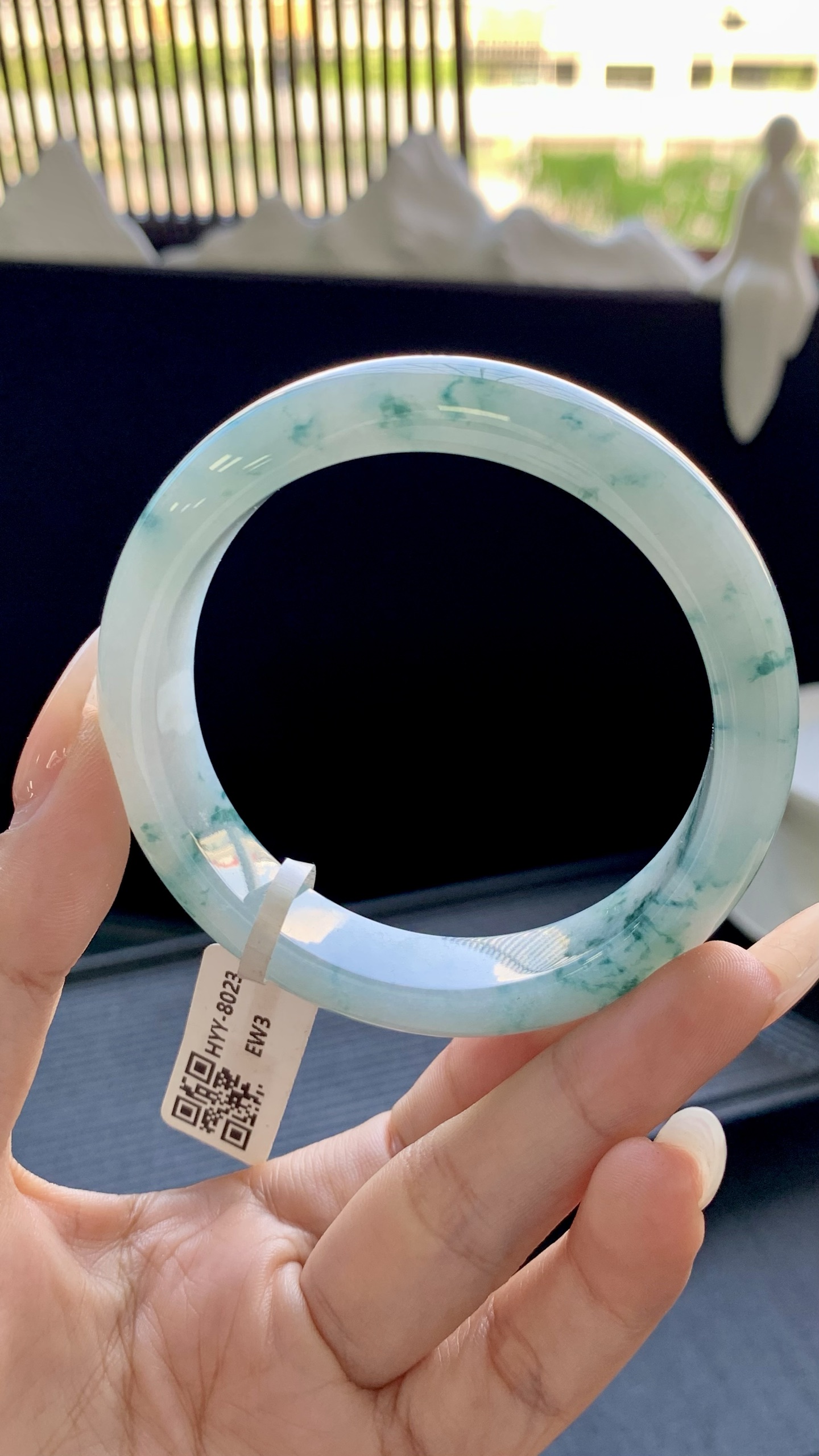 晴底飘蓝花正圈手镯成品 HYY-8023 尺寸：57-13-8