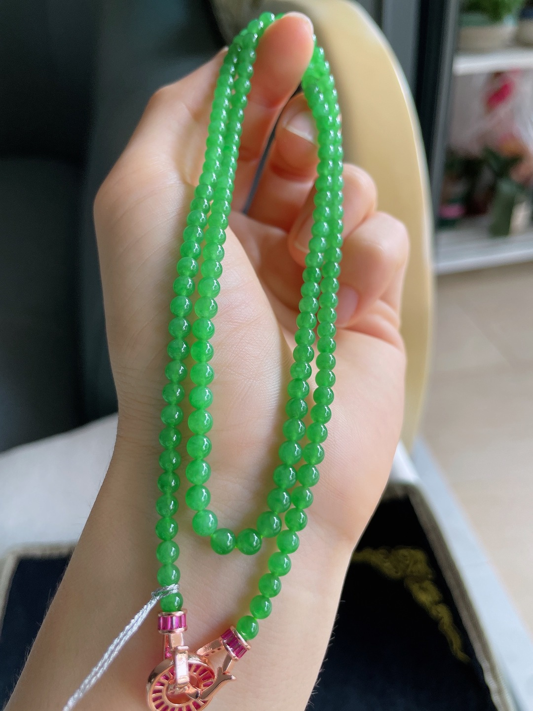 ️，缅甸天然翡翠A货，冰满绿项链，尺寸：4mm140颗。【编4722】
