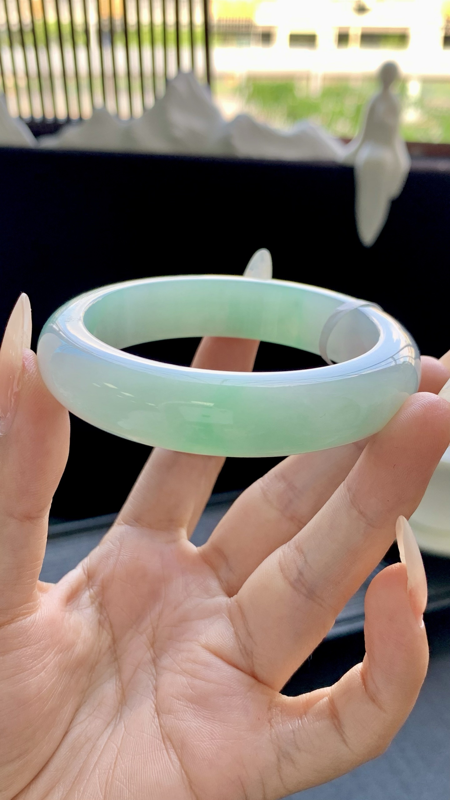 宽版白底青飘绿正圈手镯成品 HYY-9944 尺寸：55-14.5-9