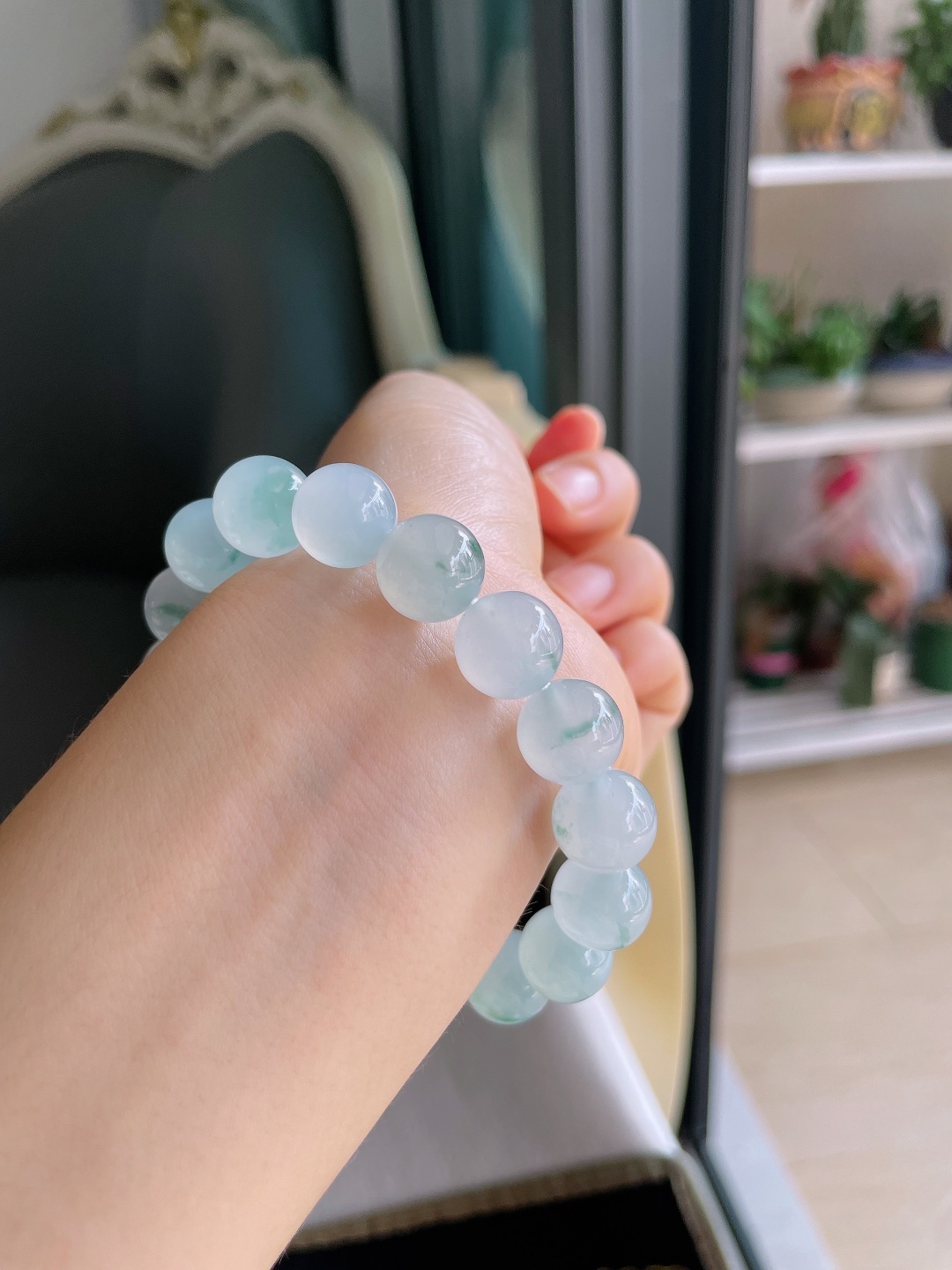 ️，缅甸天然翡翠A货，冰种飘花手链，尺寸：11.8mm。【编4724】