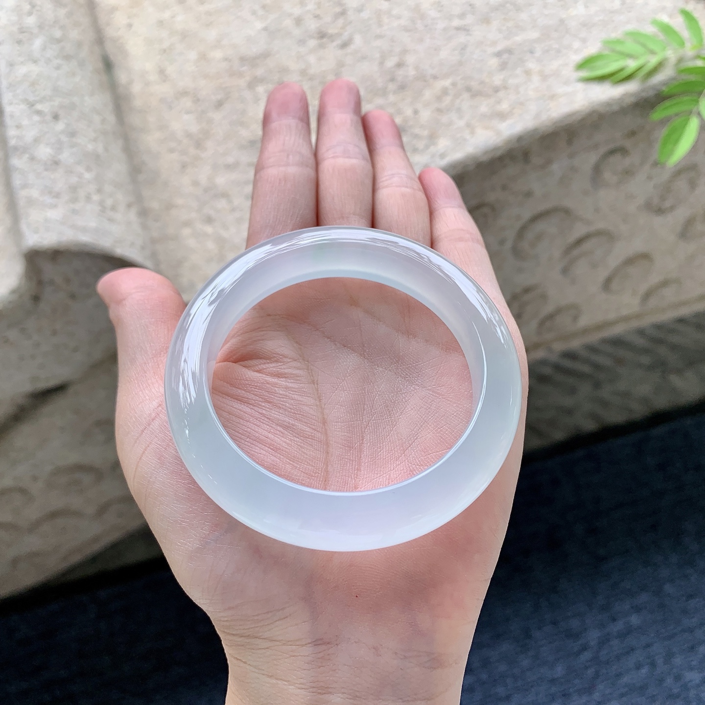 正圈53 54 圈口54.8/11.5/9.1 编码GJ092537 冰种，清透，水润，种老，细腻，无裂