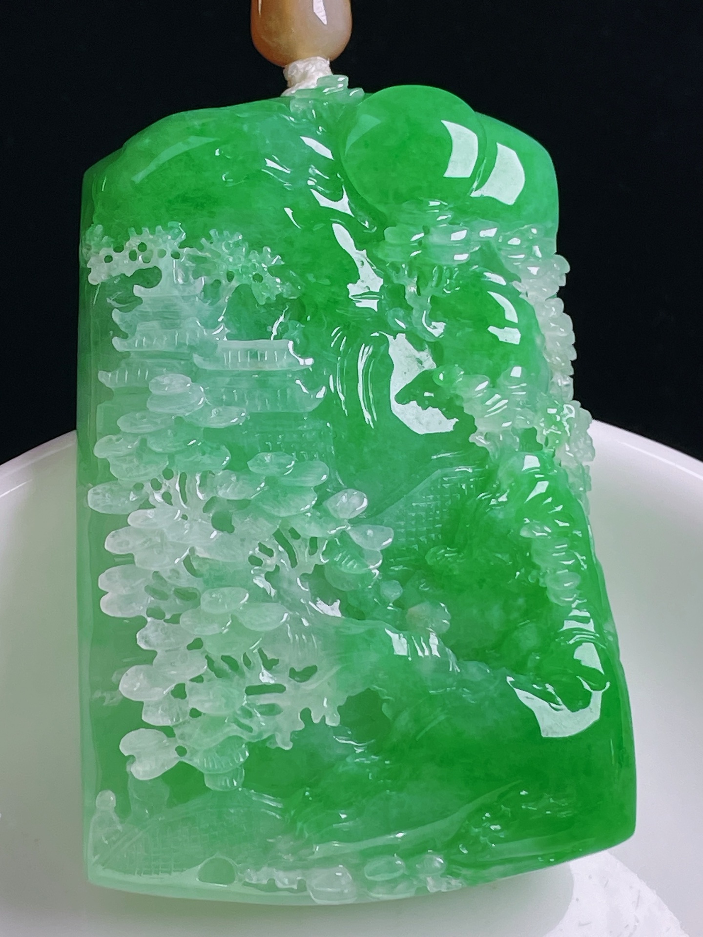 ️辣绿山水牌，老种起光，细底通透，尺寸：59/39.7/11mm0927