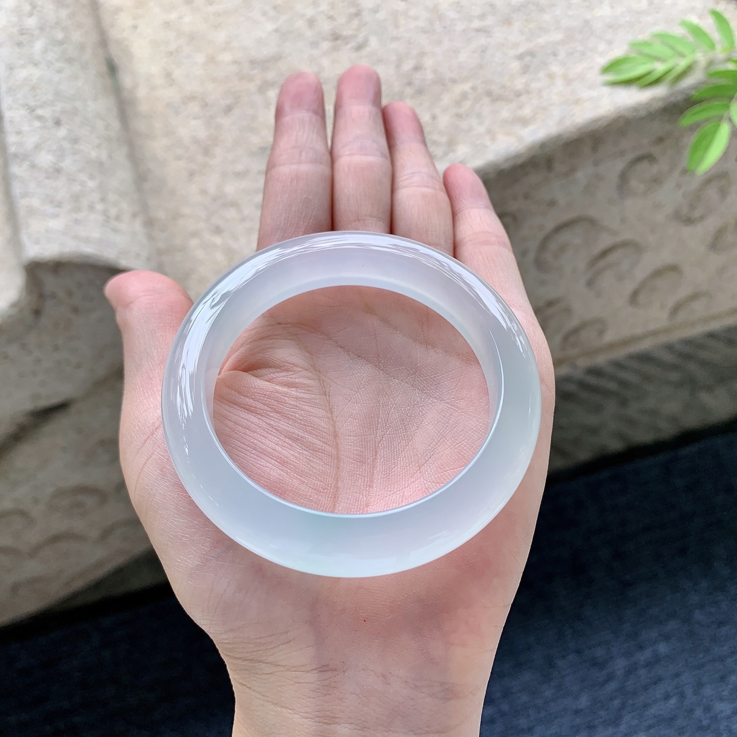 正圈53 54 圈口54.8/11.5/9.1 编码GJ092537 冰种，清透，水润，种老，细腻，无裂