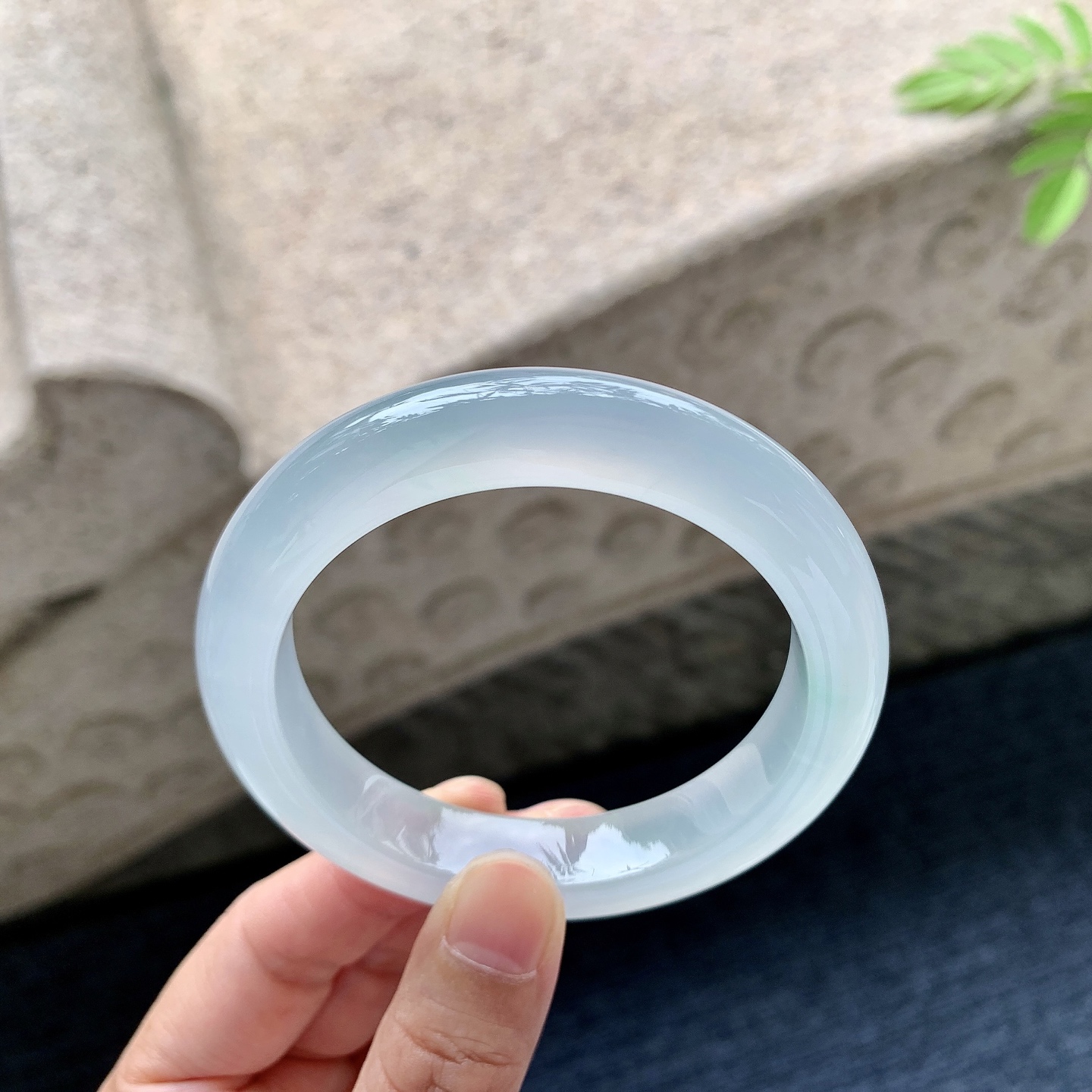 正圈53 54 圈口54.8/11.5/9.1 编码GJ092537 冰种，清透，水润，种老，细腻，无裂