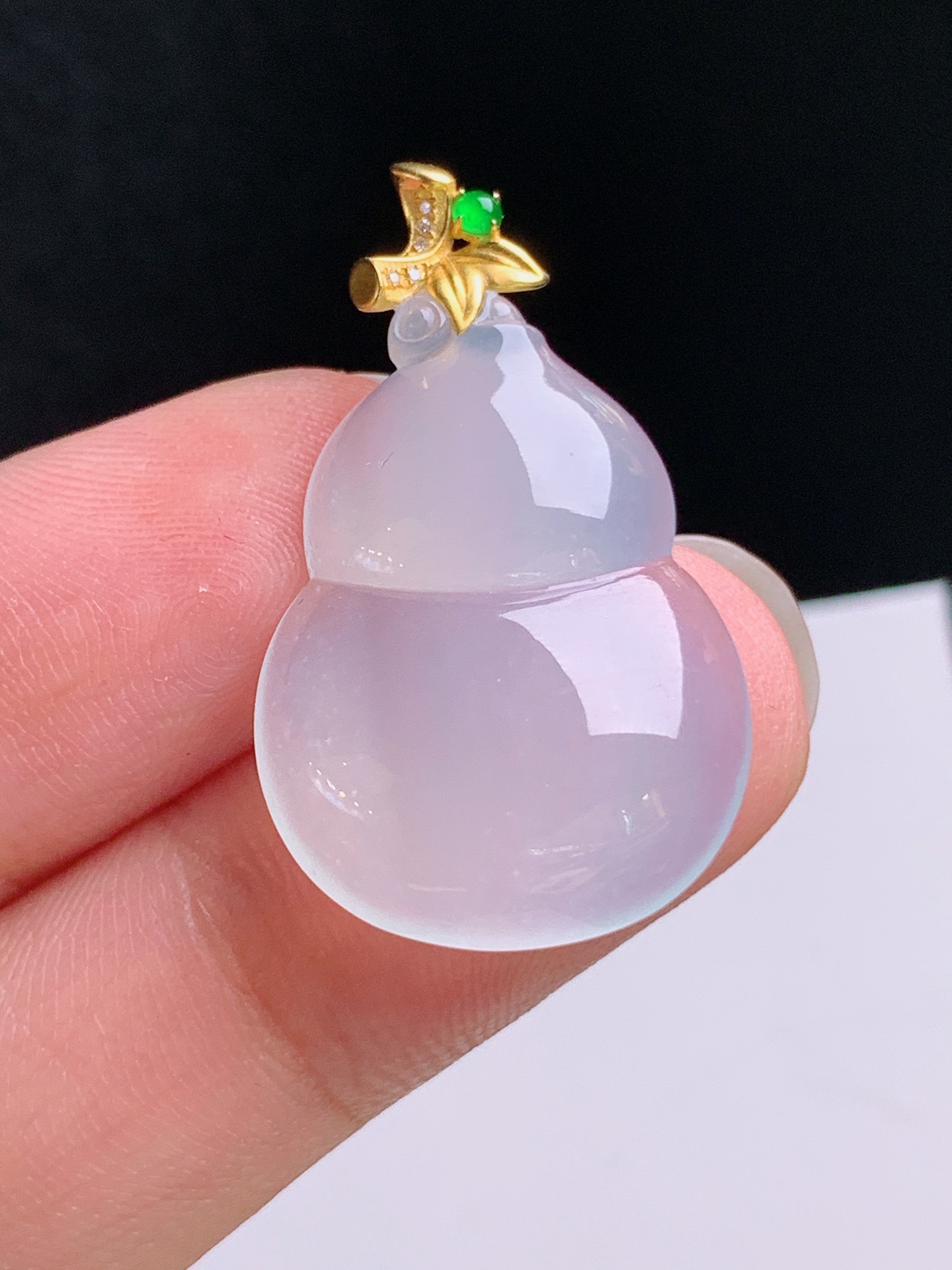 ️ 冰种葫芦吊坠，金扣搭配，绿蛋点缀，裸石24-18-4.730 080924