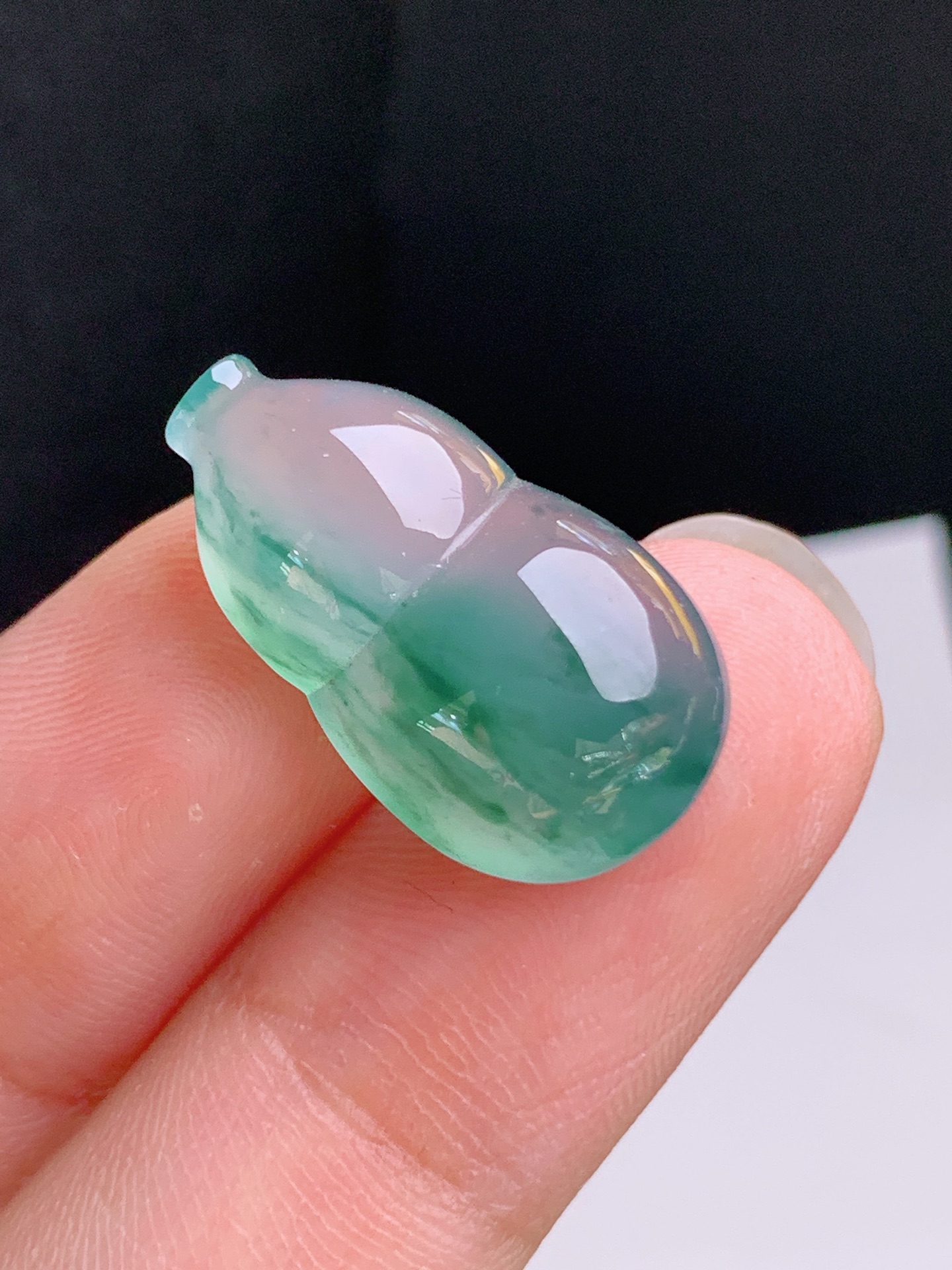 ️ 冰种飘花葫芦裸石，花色飘逸，冰感强烈，裸石21.6-12.2-6.7 31
