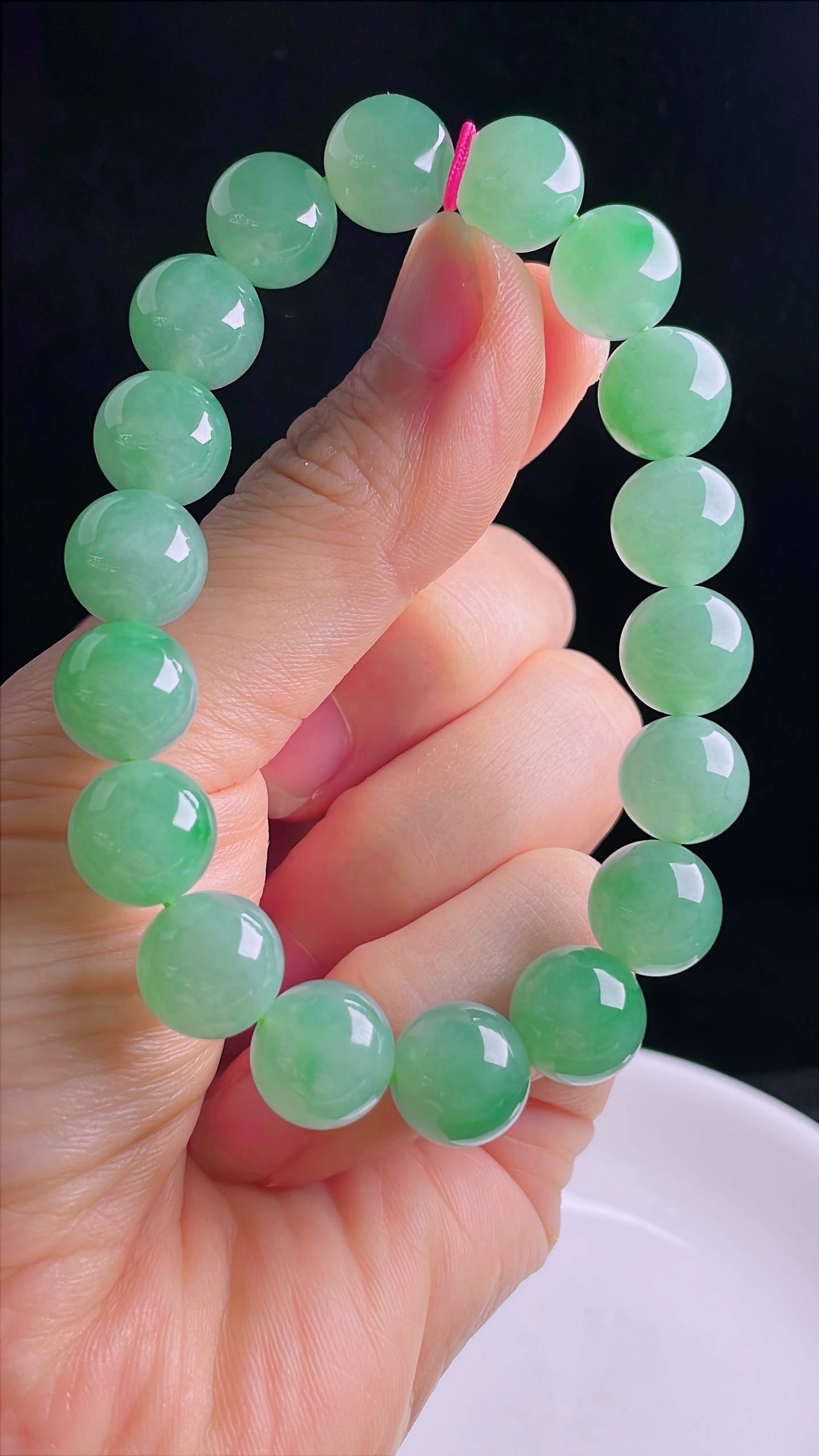 ️阳绿手串珠串，老种起光，细底通透，尺寸：11.5mm0927