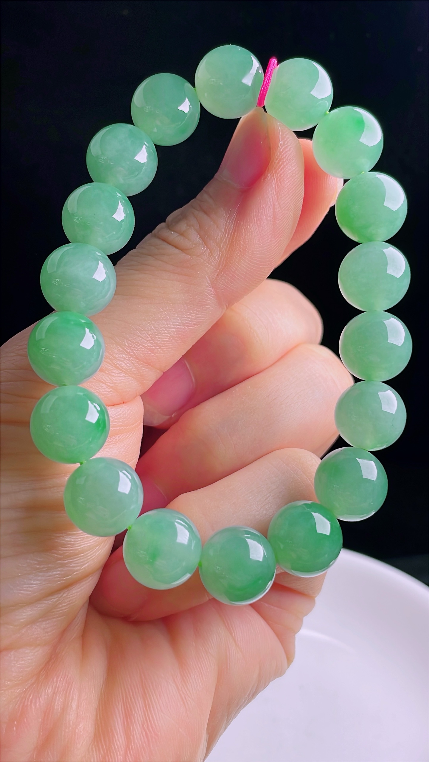 ️阳绿手串珠串，老种起光，细底通透，尺寸：11.5mm0927