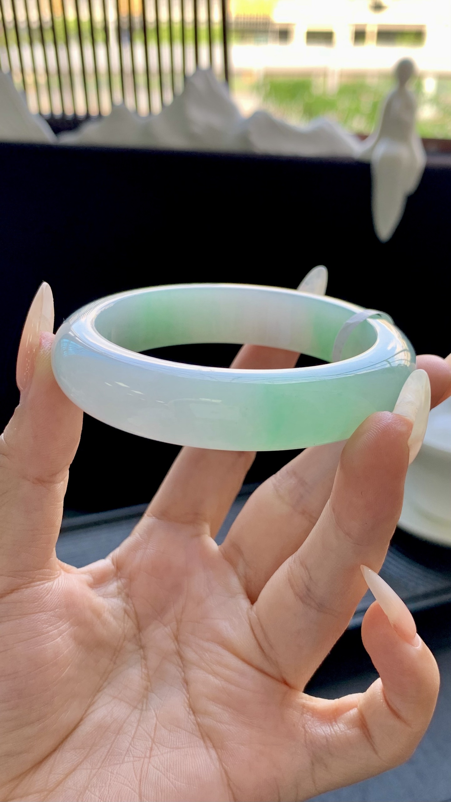 宽版白底青飘绿正圈手镯成品 HYY-9944 尺寸：55-14.5-9