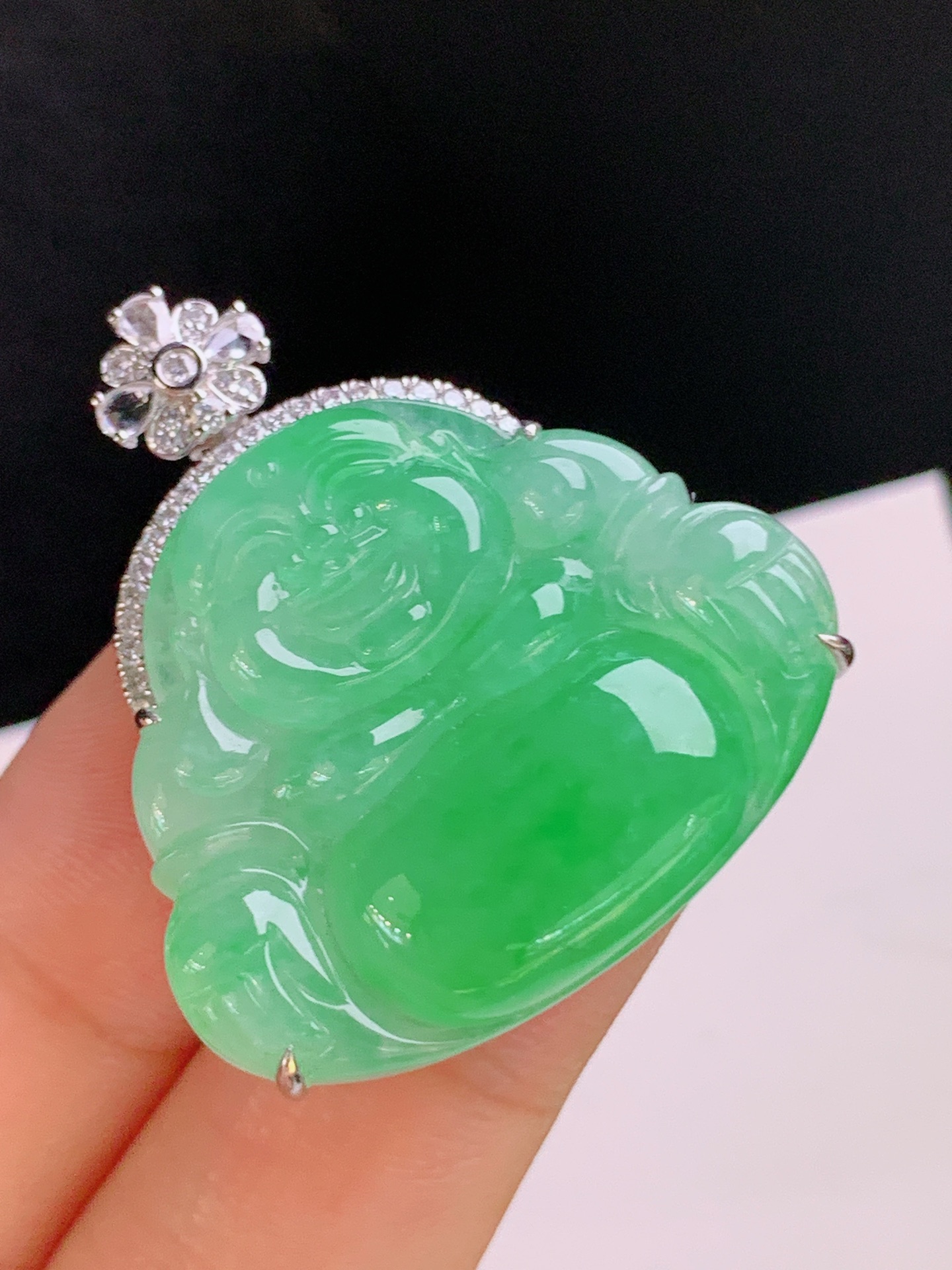 ️ 阳绿佛公吊坠，底色鲜亮，饱满大气，镶钻精致 裸石21.6-31.6-5 整体35