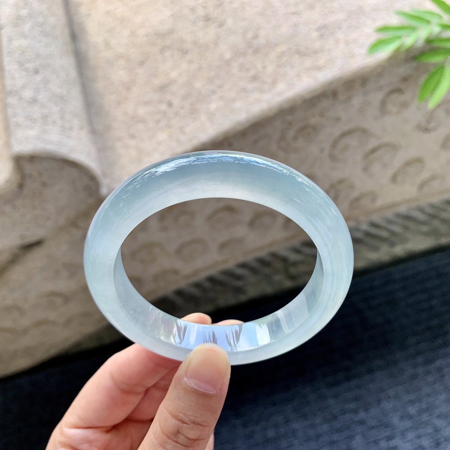 正圈55 56 圈口56/12.3/8.8 编码GJ092939 冰晴底，清透，水润，种老，细腻，无裂