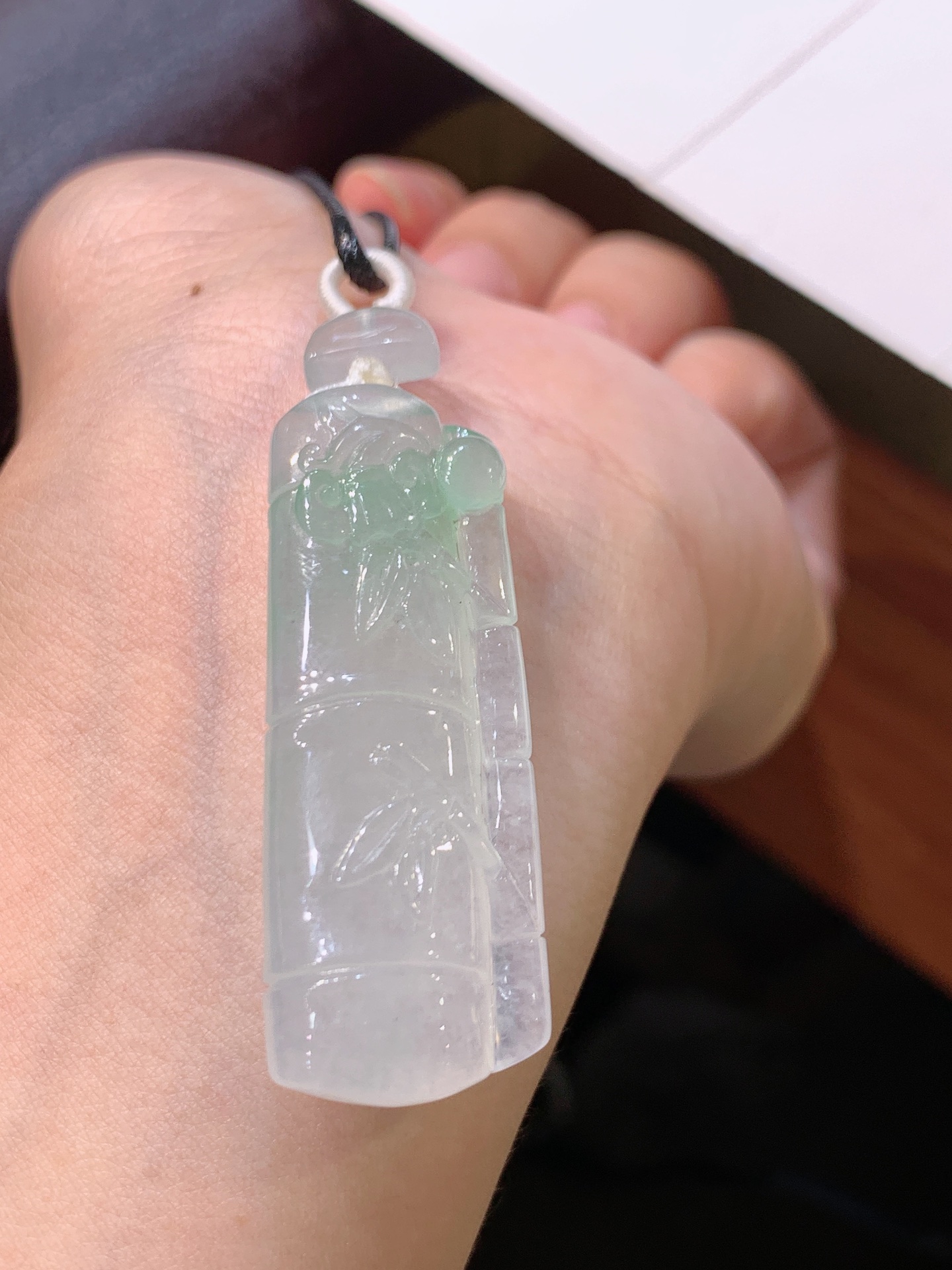 ️ 冰飘绿竹节，冰感清透，线条流畅，雕工细腻 裸石46-17.5-6.8 080924