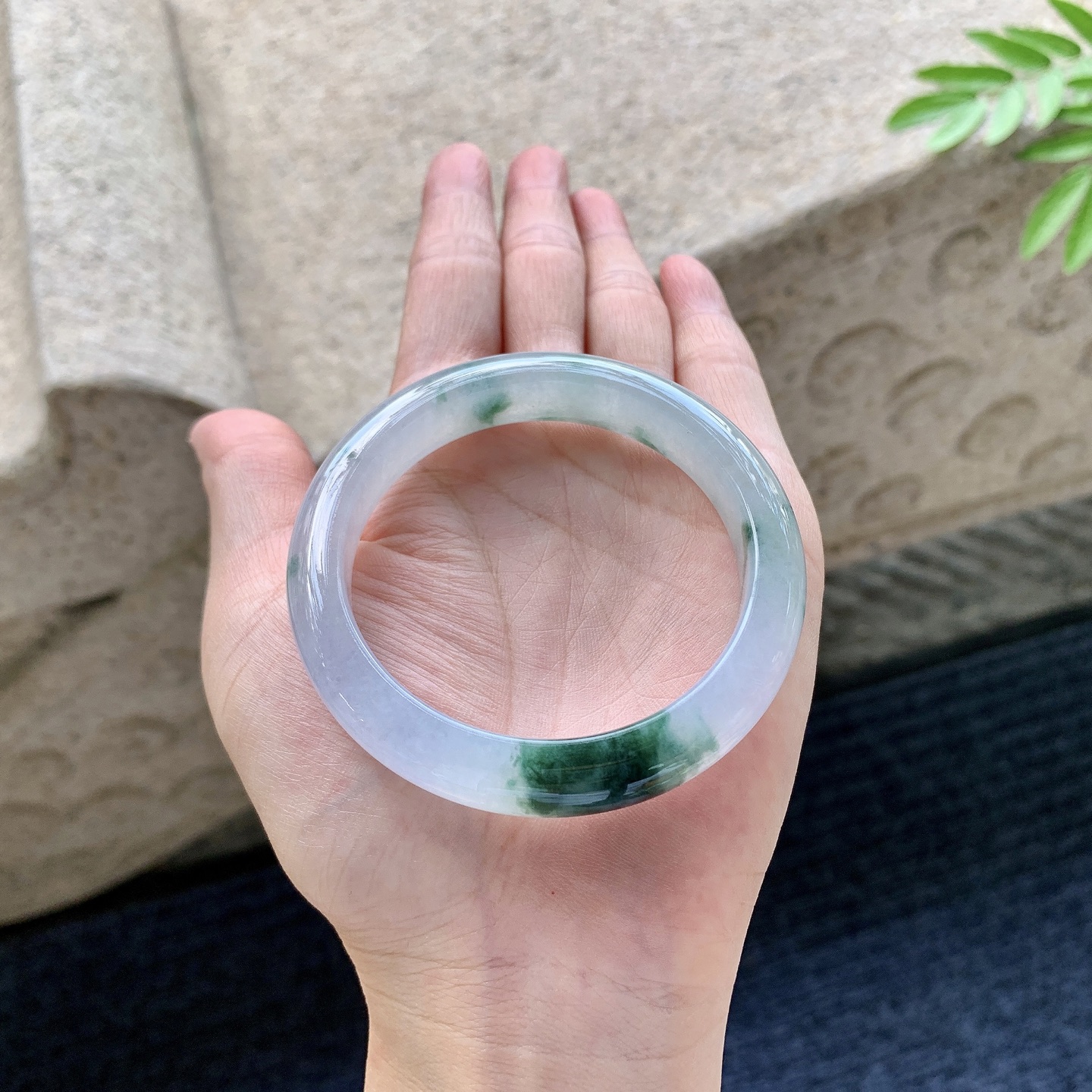 正圈52 53 圈口53.3/10.7/8 编码AN092910 糯冰紫底飘花，水润，种老，细腻，打灯有絮线