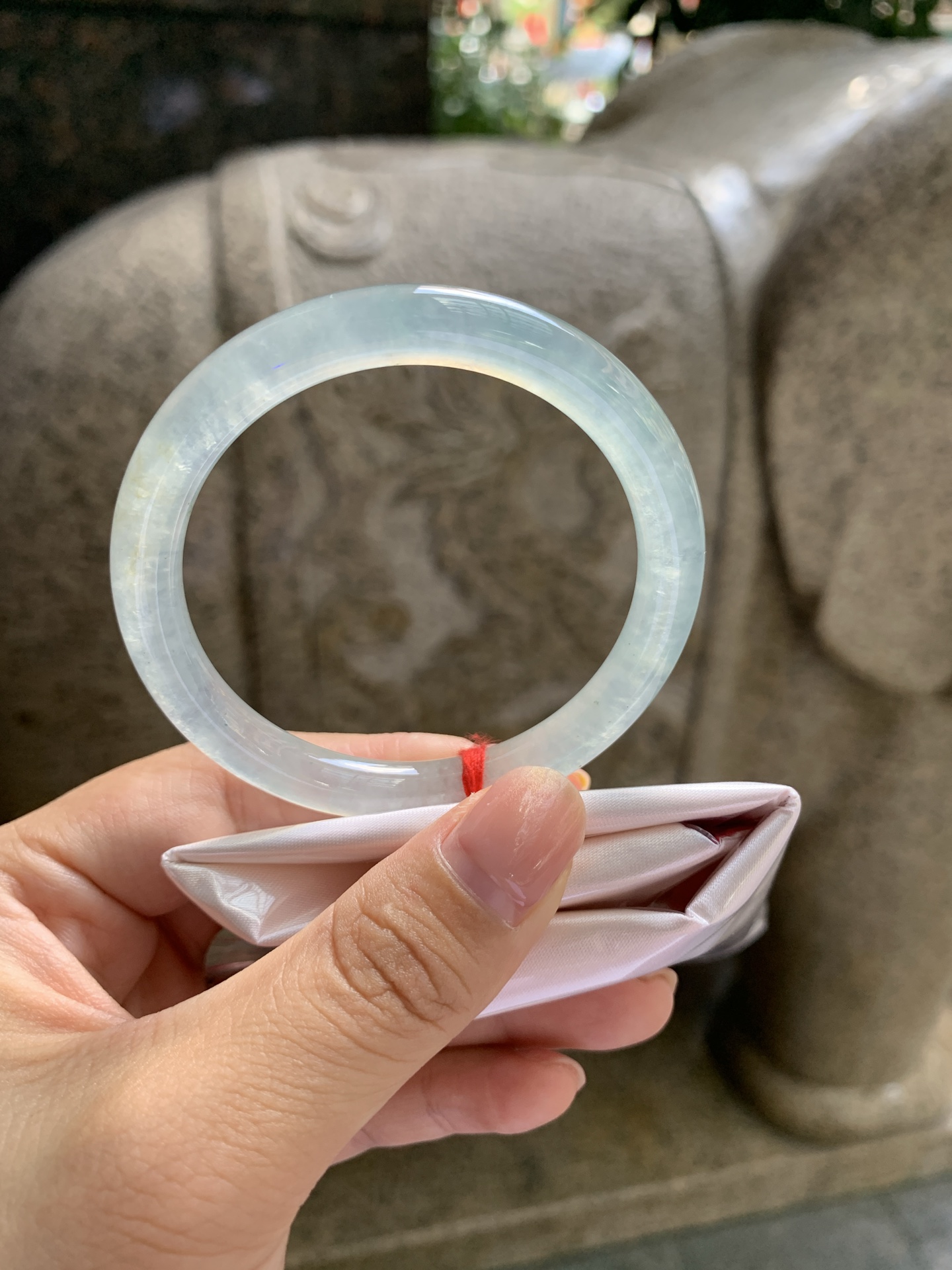 冰蓝圆条 50.5-7-7.3 0928-N1687 打灯纹裂，有矿点