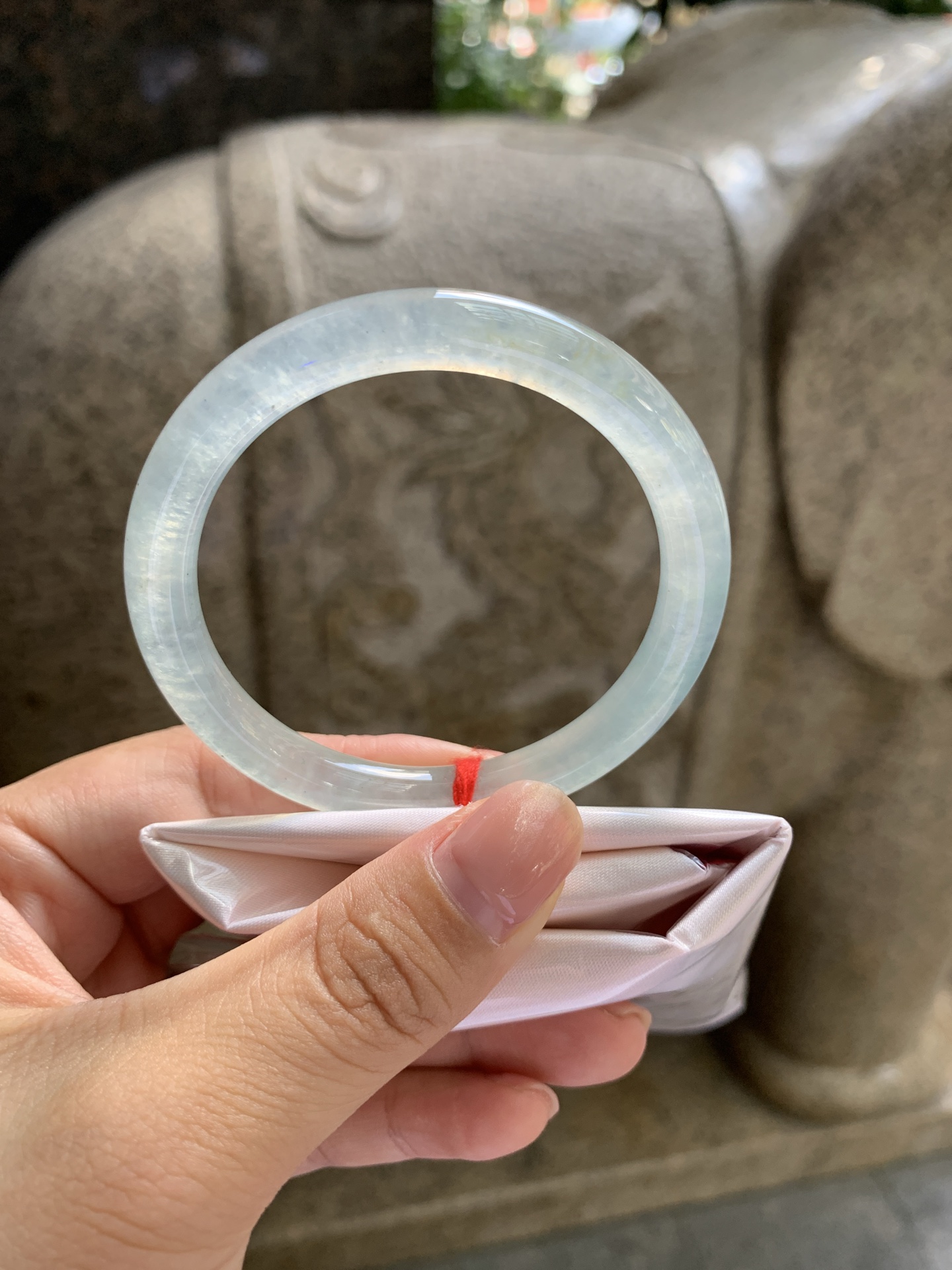冰蓝圆条 50.5-7-7.3 0928-N1687 打灯纹裂，有矿点