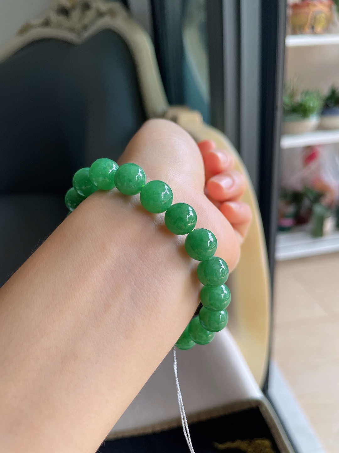 缅甸天然翡翠A货，冰满绿手串，尺寸：10mm。【编4770】