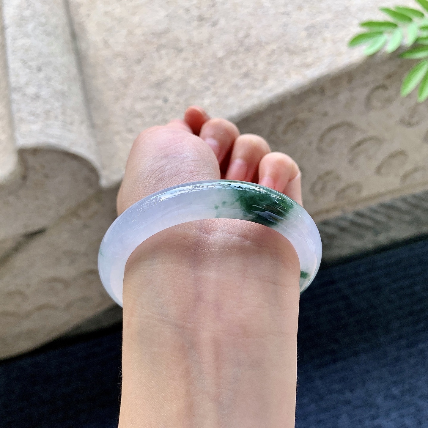 正圈52 53 圈口53.3/10.7/8 编码AN092910 糯冰紫底飘花，水润，种老，细腻，打灯有絮线