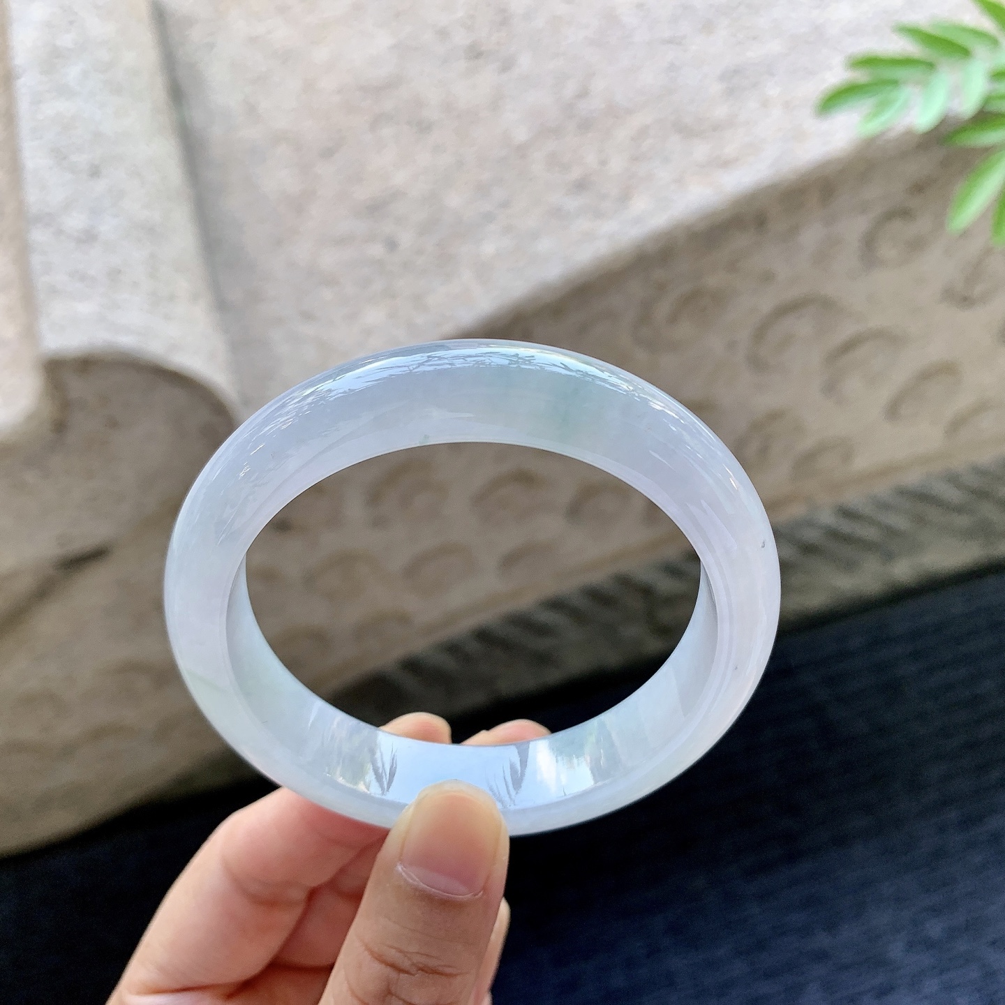 正圈54 55 圈口55.6/12.6/8 编码HJ092901 糯冰粉紫飘花，水润，种老，细腻，打灯有棉线