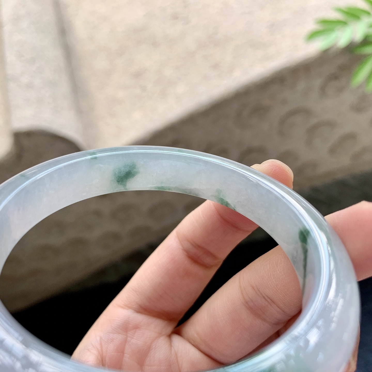正圈52 53 圈口53.3/10.7/8 编码AN092910 糯冰紫底飘花，水润，种老，细腻，打灯有絮线