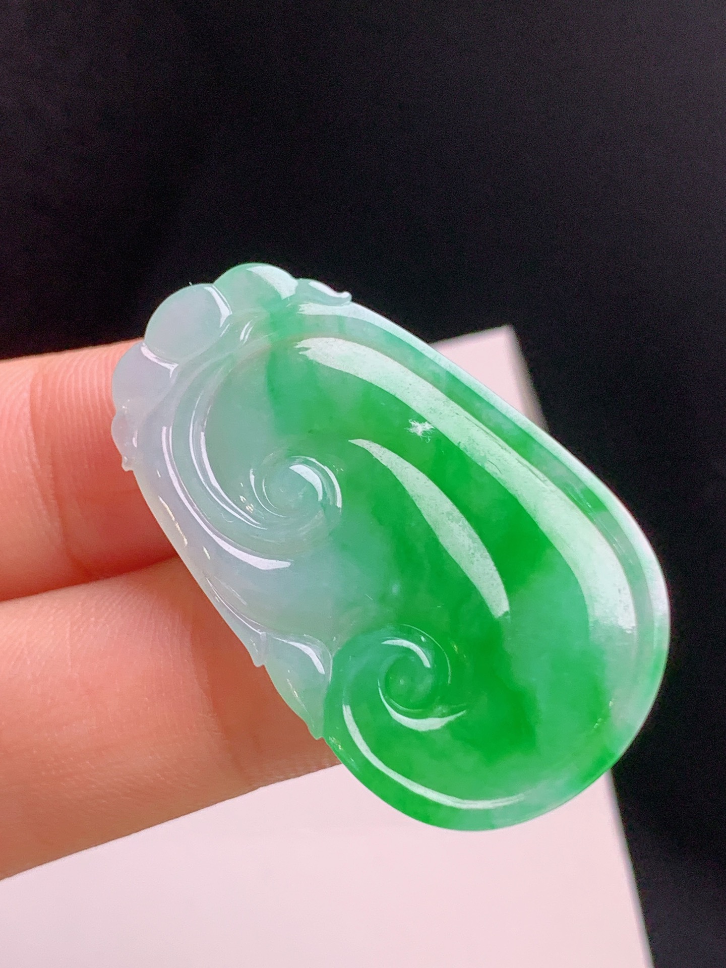 ️ 冰种阳绿如意裸石，色艳鲜亮，种水清爽，裸石38.1-22.5-3.5 31