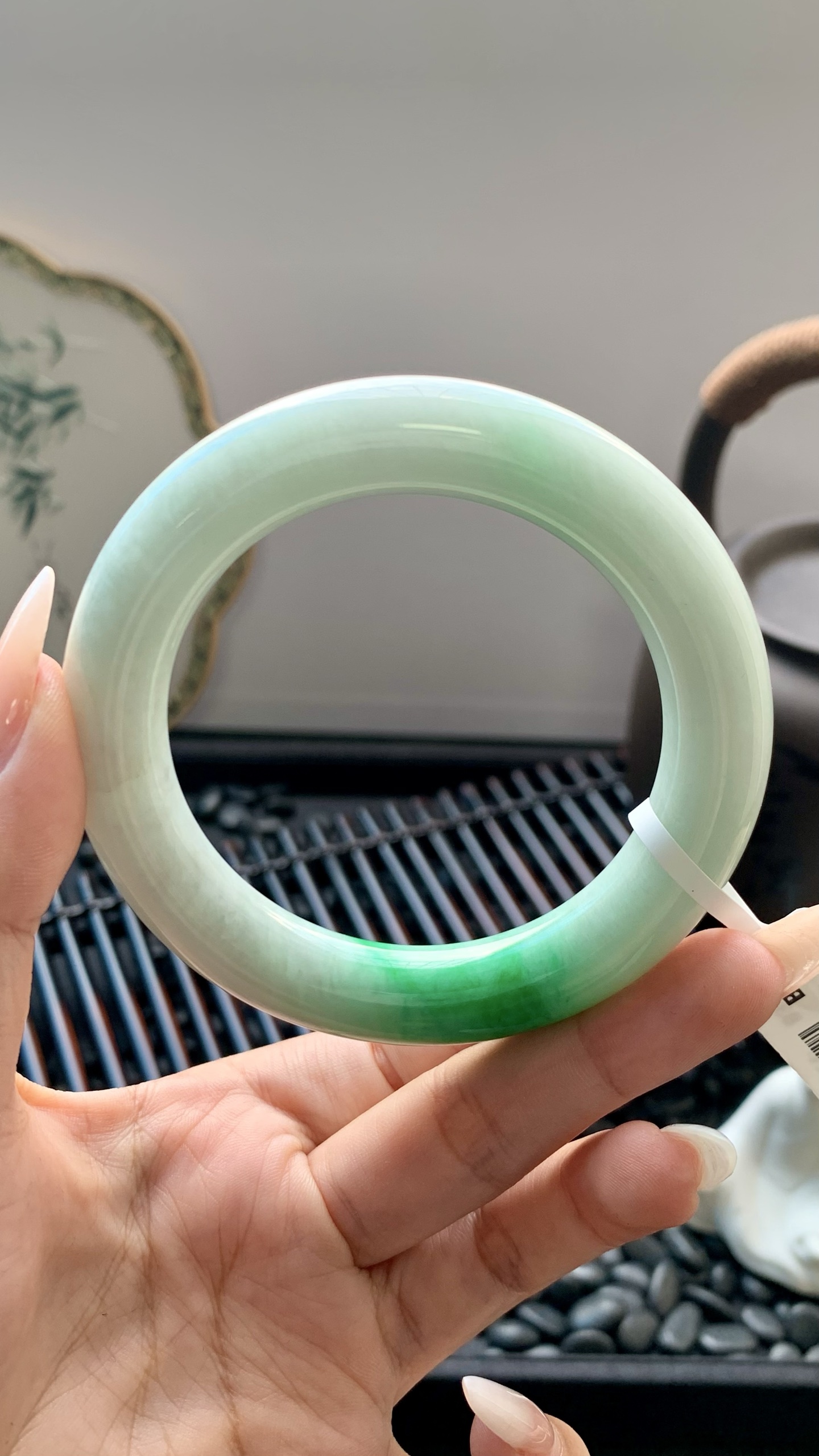飘绿圆条手镯成品 B6928-1 尺寸：56-12-12