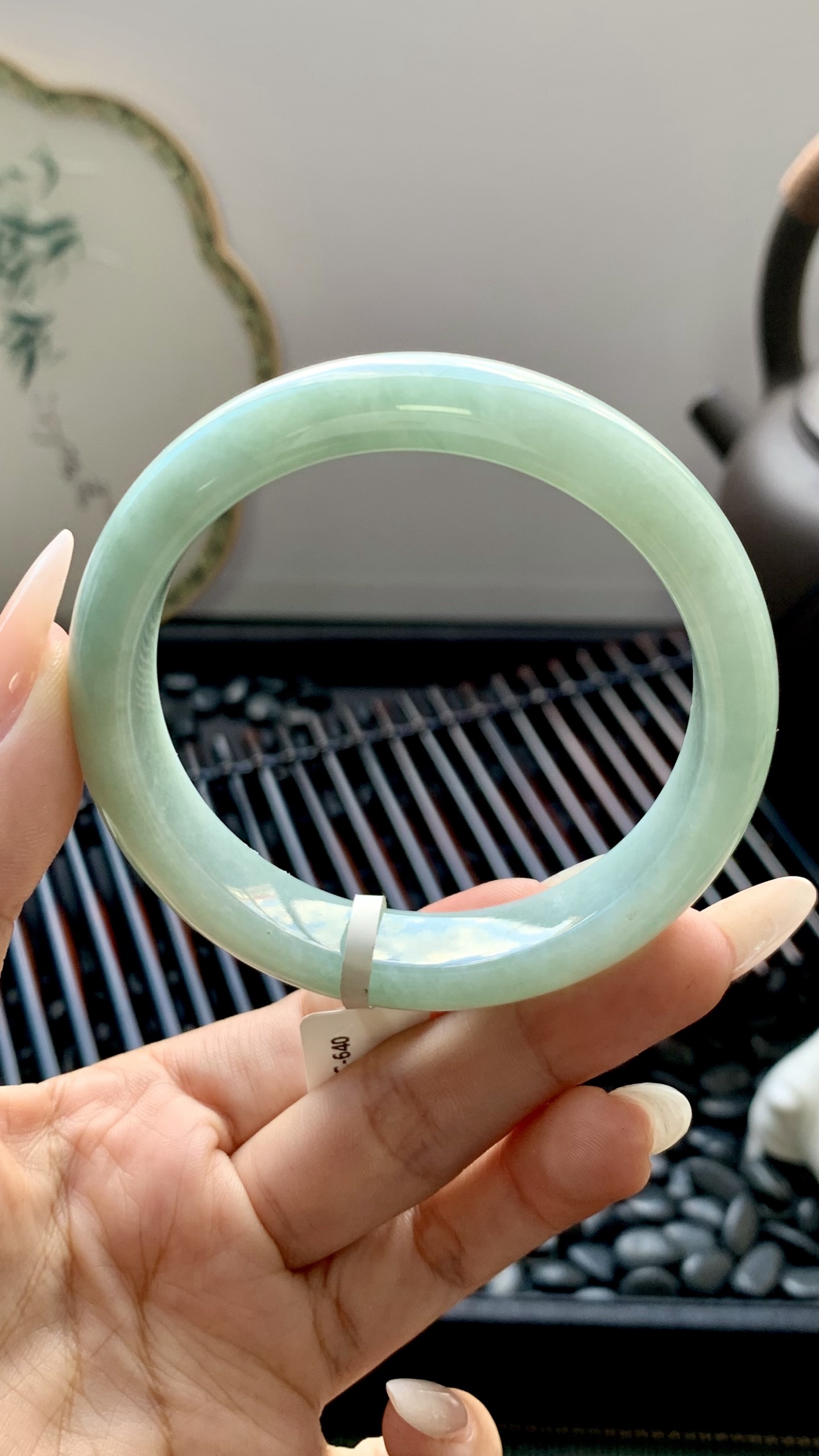 淡油青正圈手镯成品 HYC-640 尺寸：56-12-8