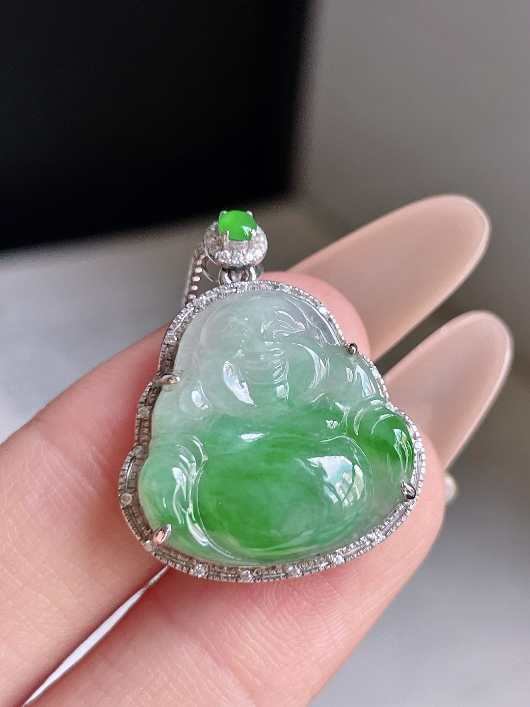 ️ 冰飘绿花佛公 缅甸 无裂 花色灵动 18k金镶嵌 整体 26.1 裸石 18.8/19.1
