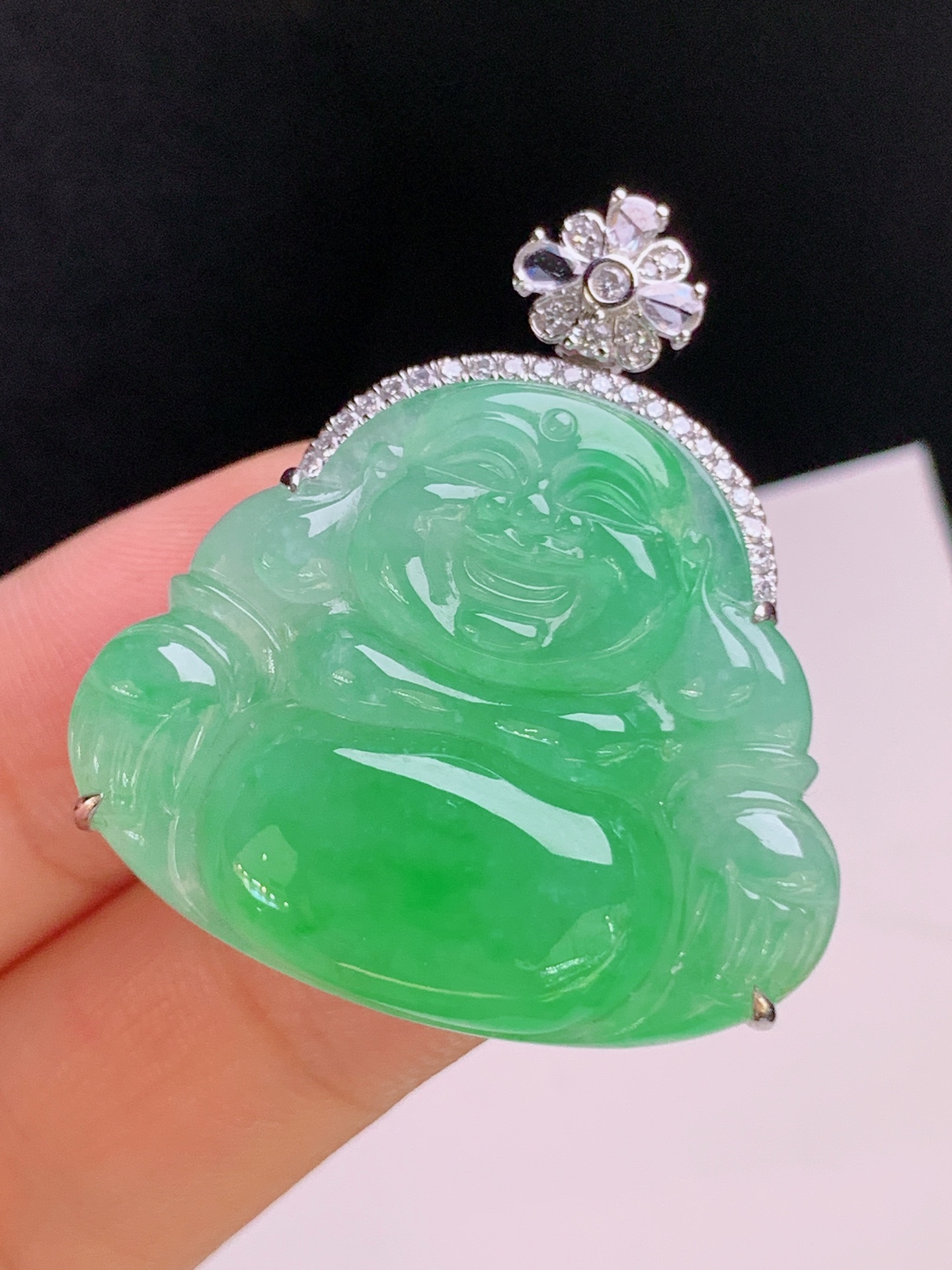 ️ 阳绿佛公吊坠，底色鲜亮，饱满大气，镶钻精致 裸石21.6-31.6-5 整体35